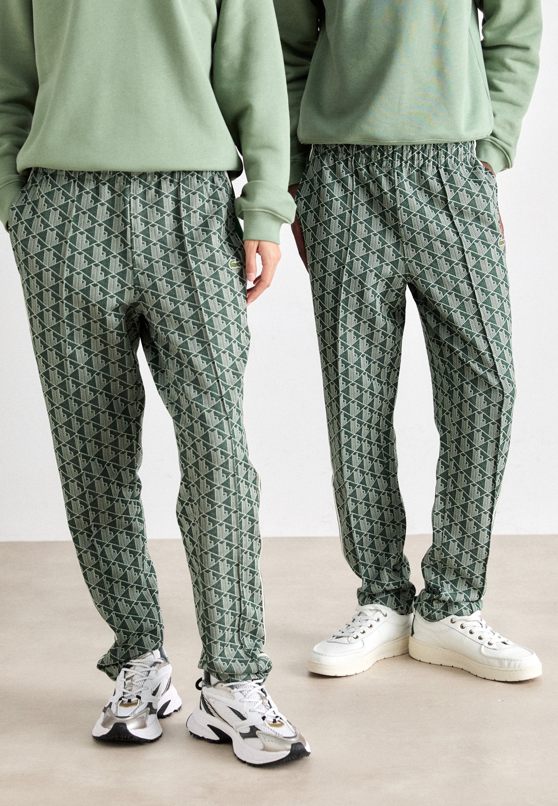 UNISEX - Tracksuit bottoms - green/sinople