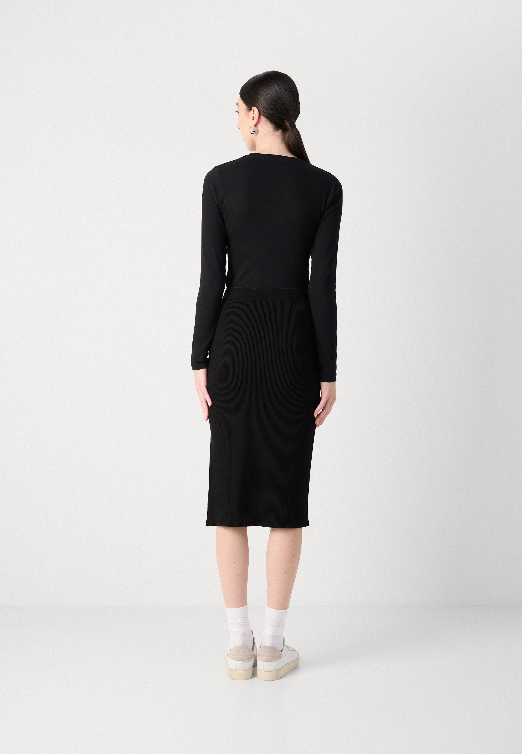 Pencil skirt - black