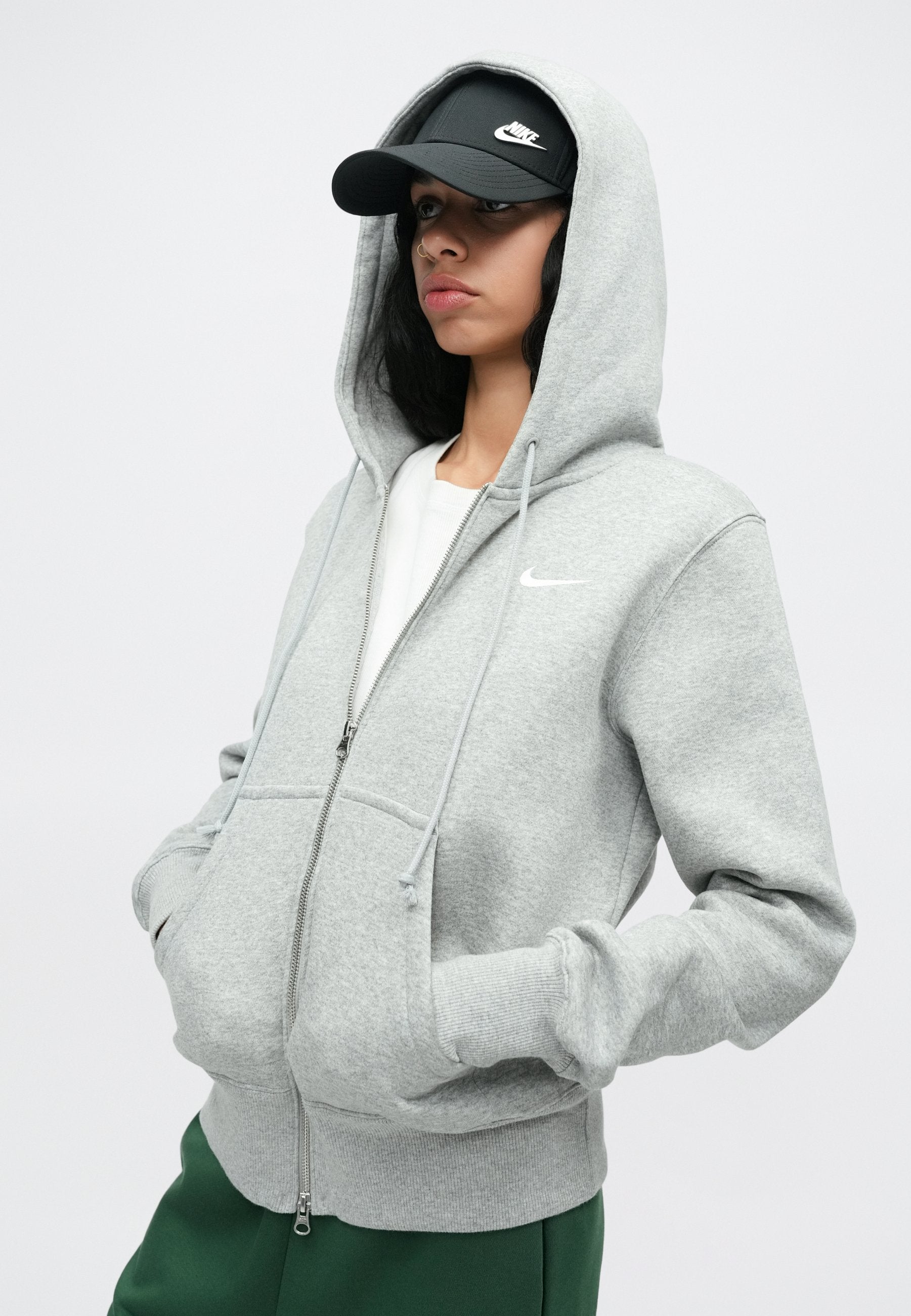 W NSW PHNX FLC HR PANT WIDE 2 - Tracksuit bottoms - fir/sail