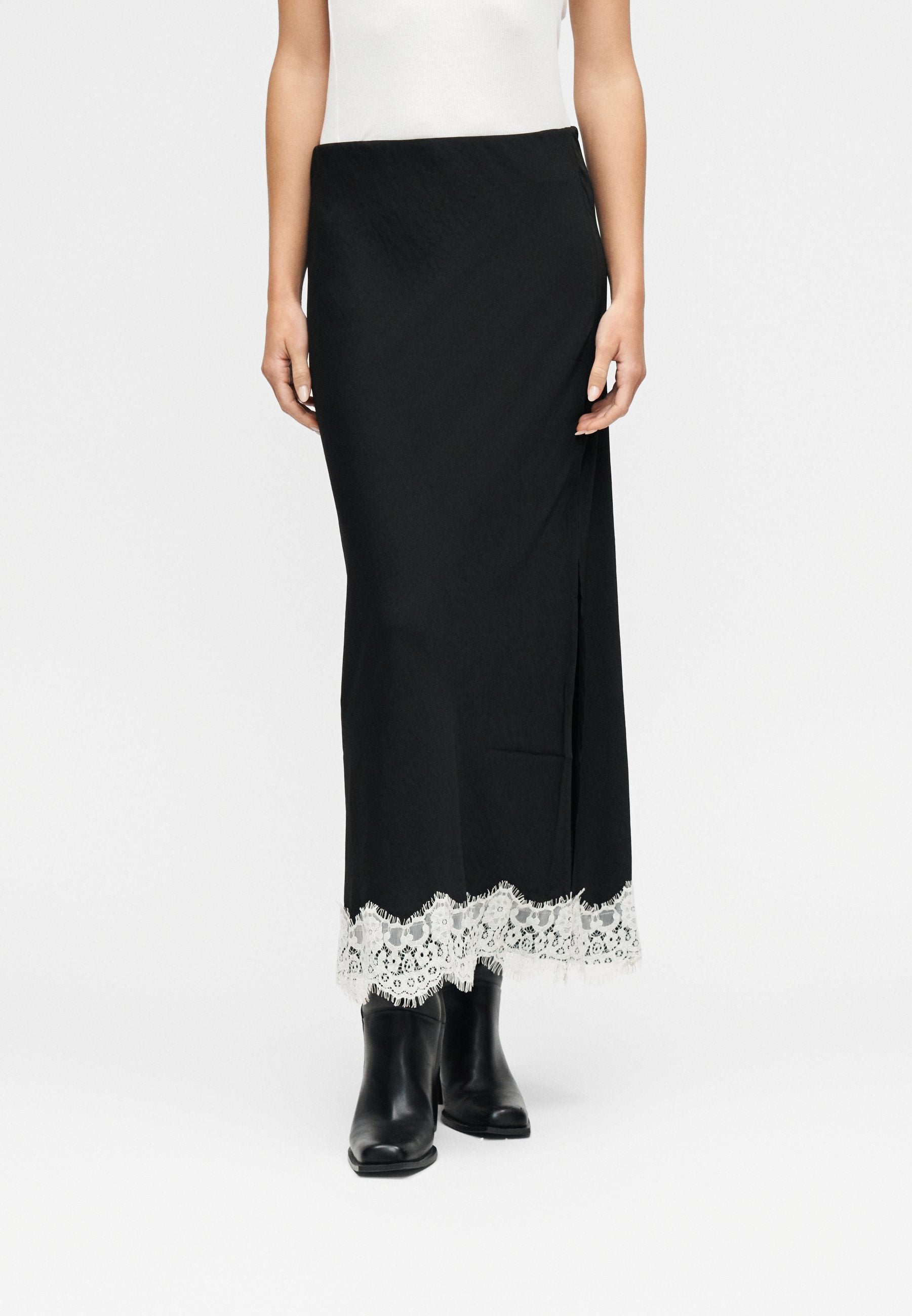TRIM MIDI SKIRT - A-line skirt - true black