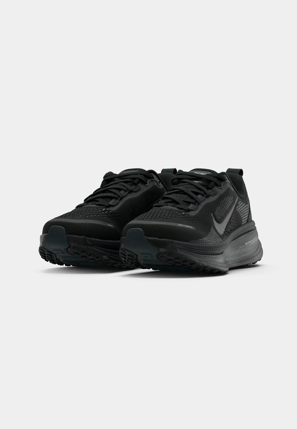 VOMERO 18 - Road running shoes - black/dark smoke grey/light smoke grey