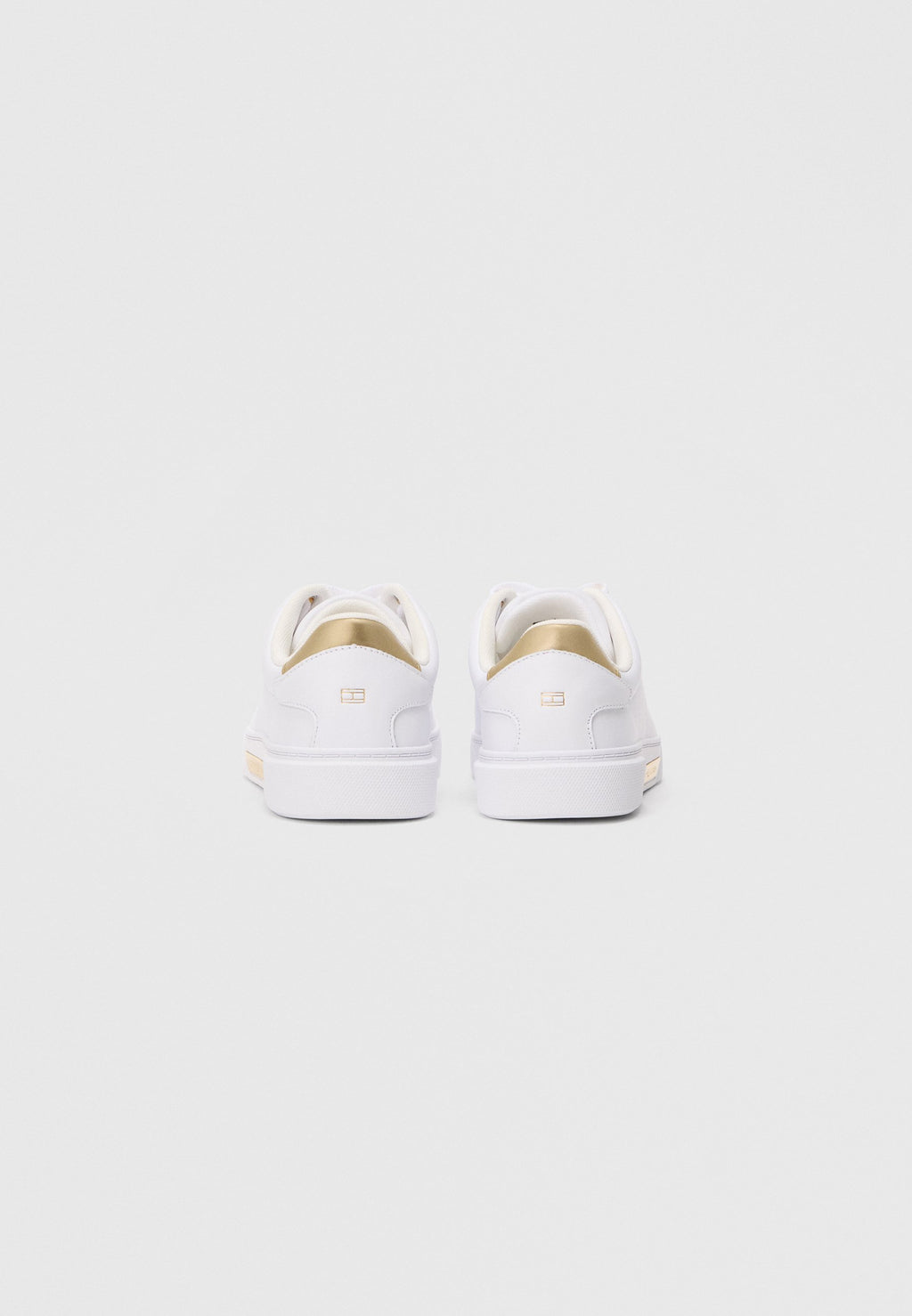 BASKETS BASSES EN CUIR À PLAQUE LOGO - Baskets - blanc