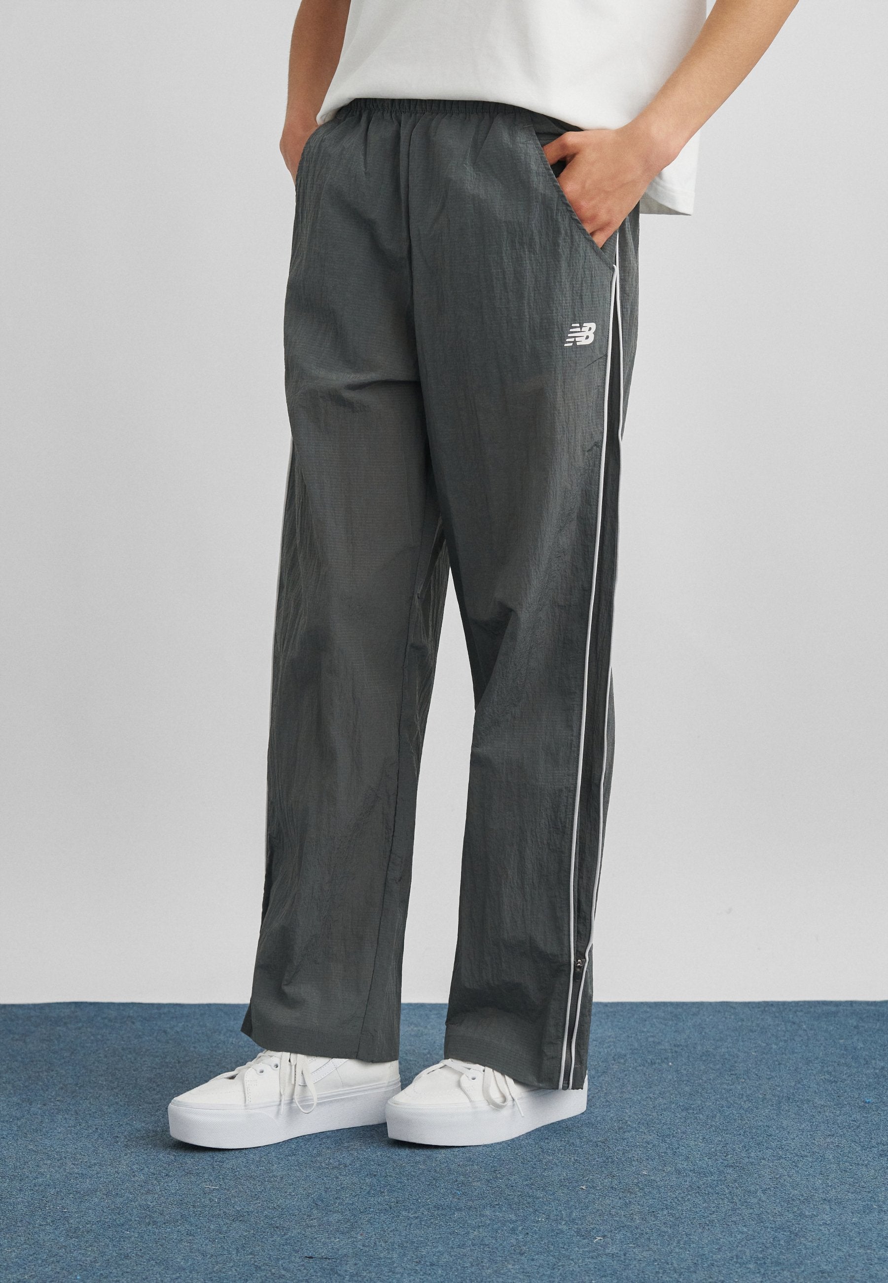 SPORT LEGACY - Tracksuit bottoms - castlerock