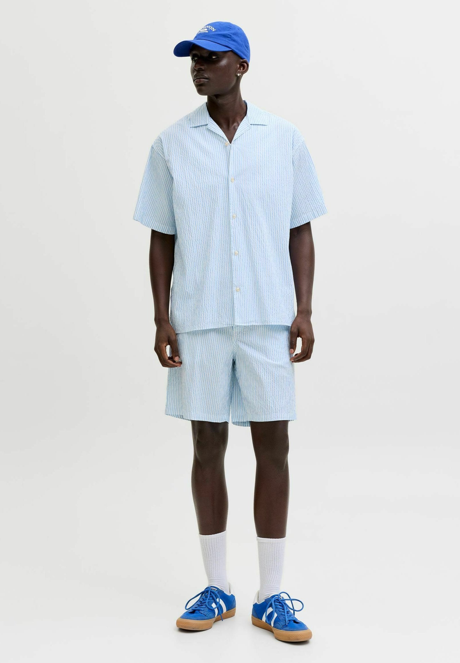 Relaxed Fit - Shorts - cashmere blue