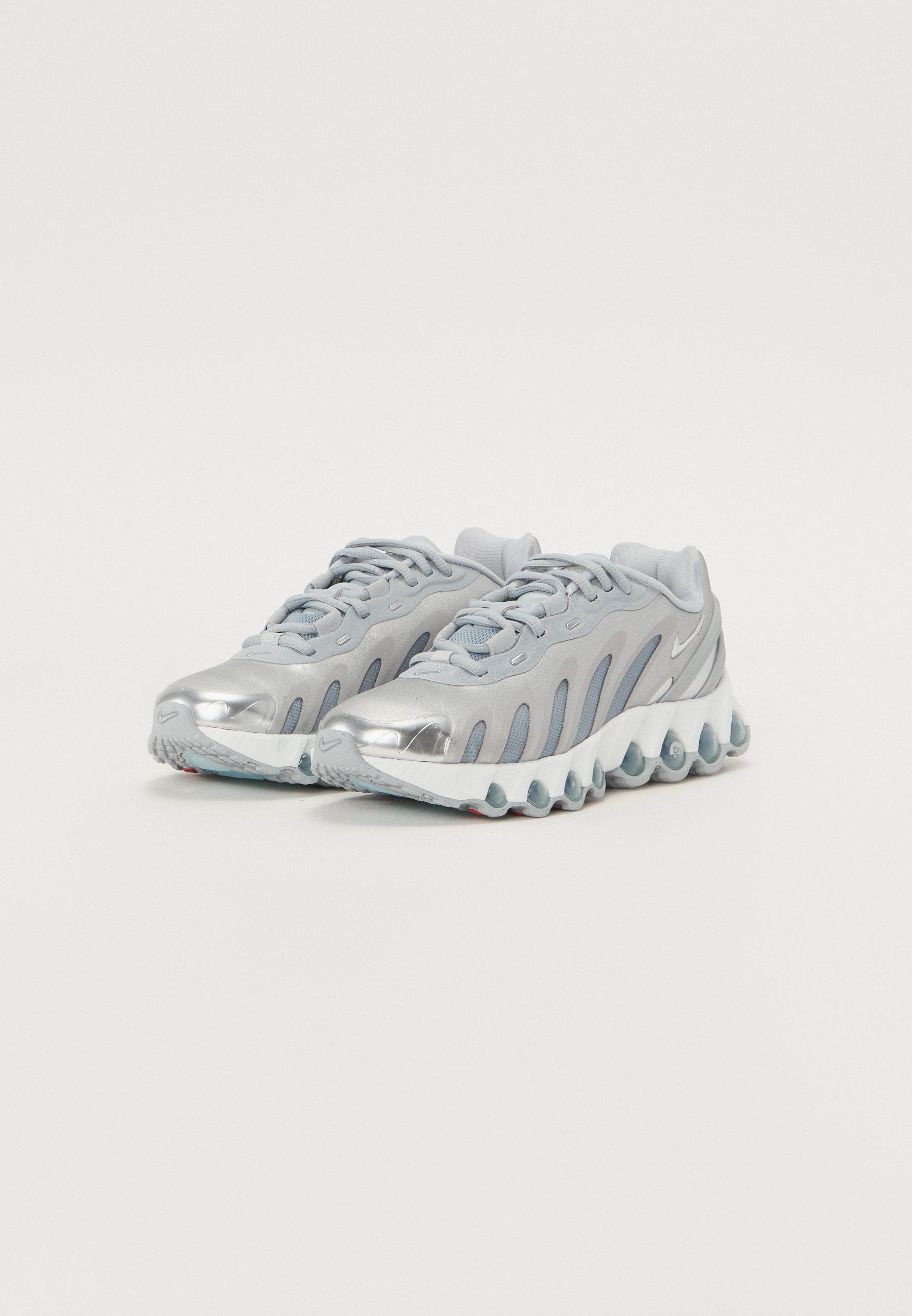 AIR MAX DN8 - أحذية رياضية - رمادي ذئب/فضي/أبيض