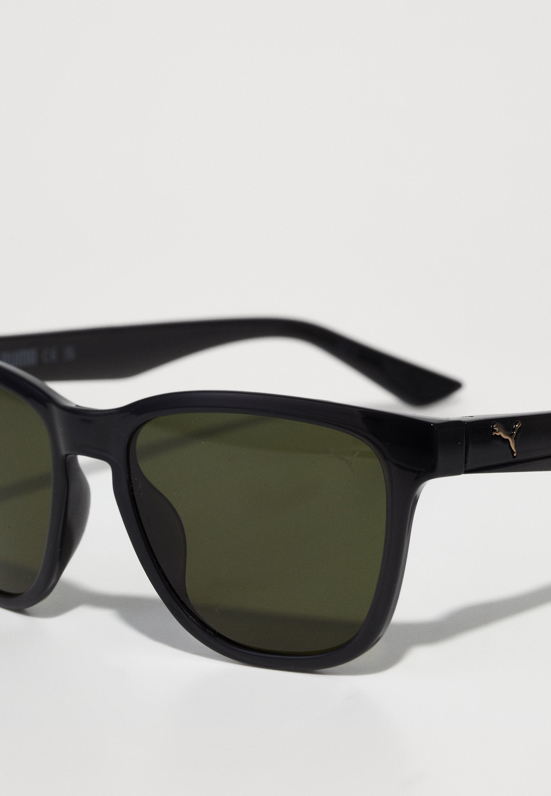 Sunglasses - grey/green