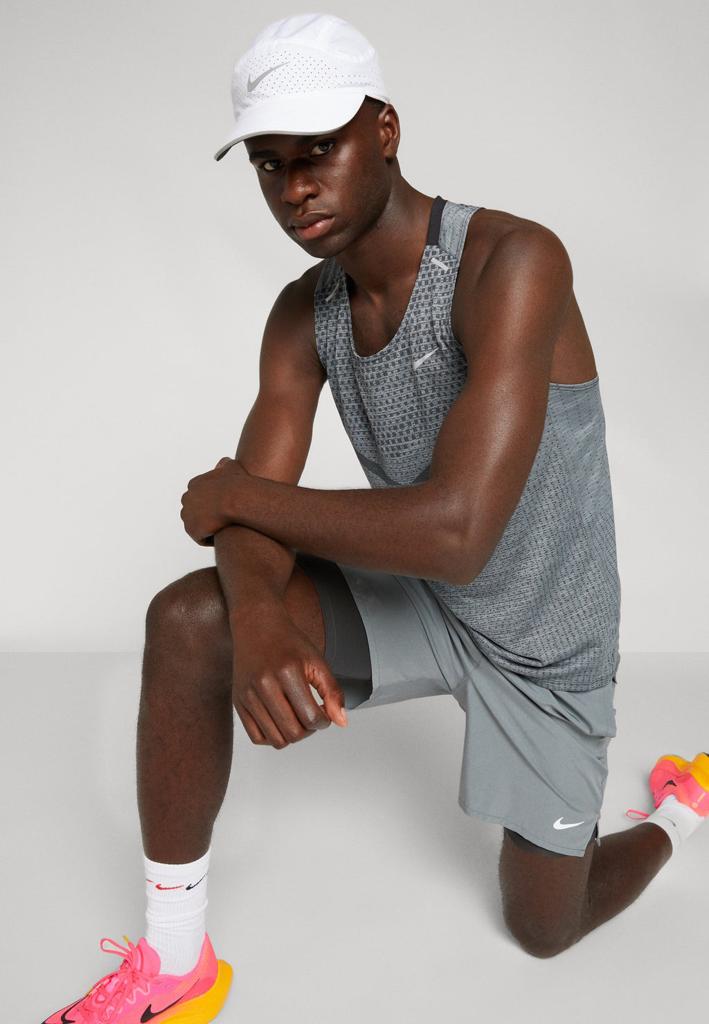 CHALLENGER SHORT - Sports shorts - smoke grey/smoke