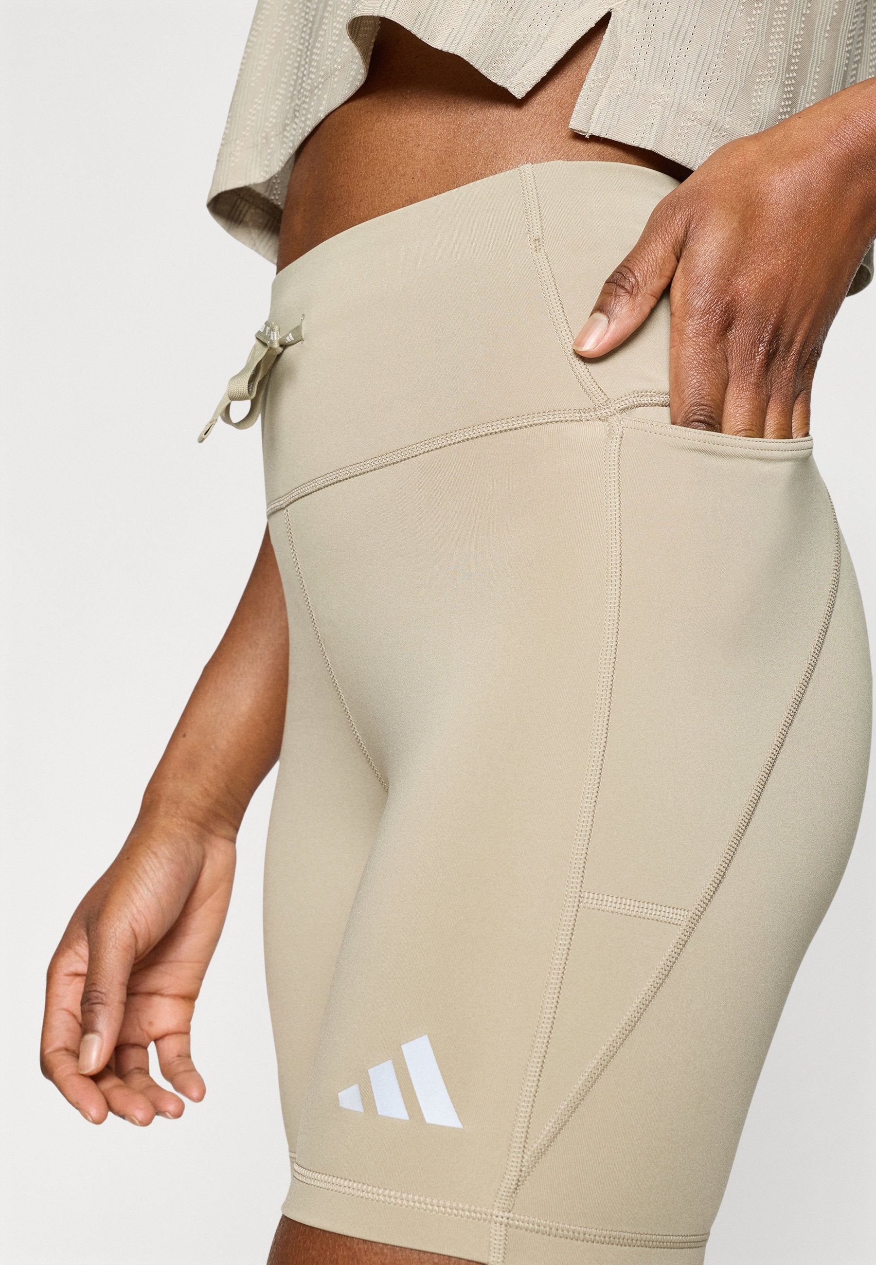 ADI365 - Short de course - cargo