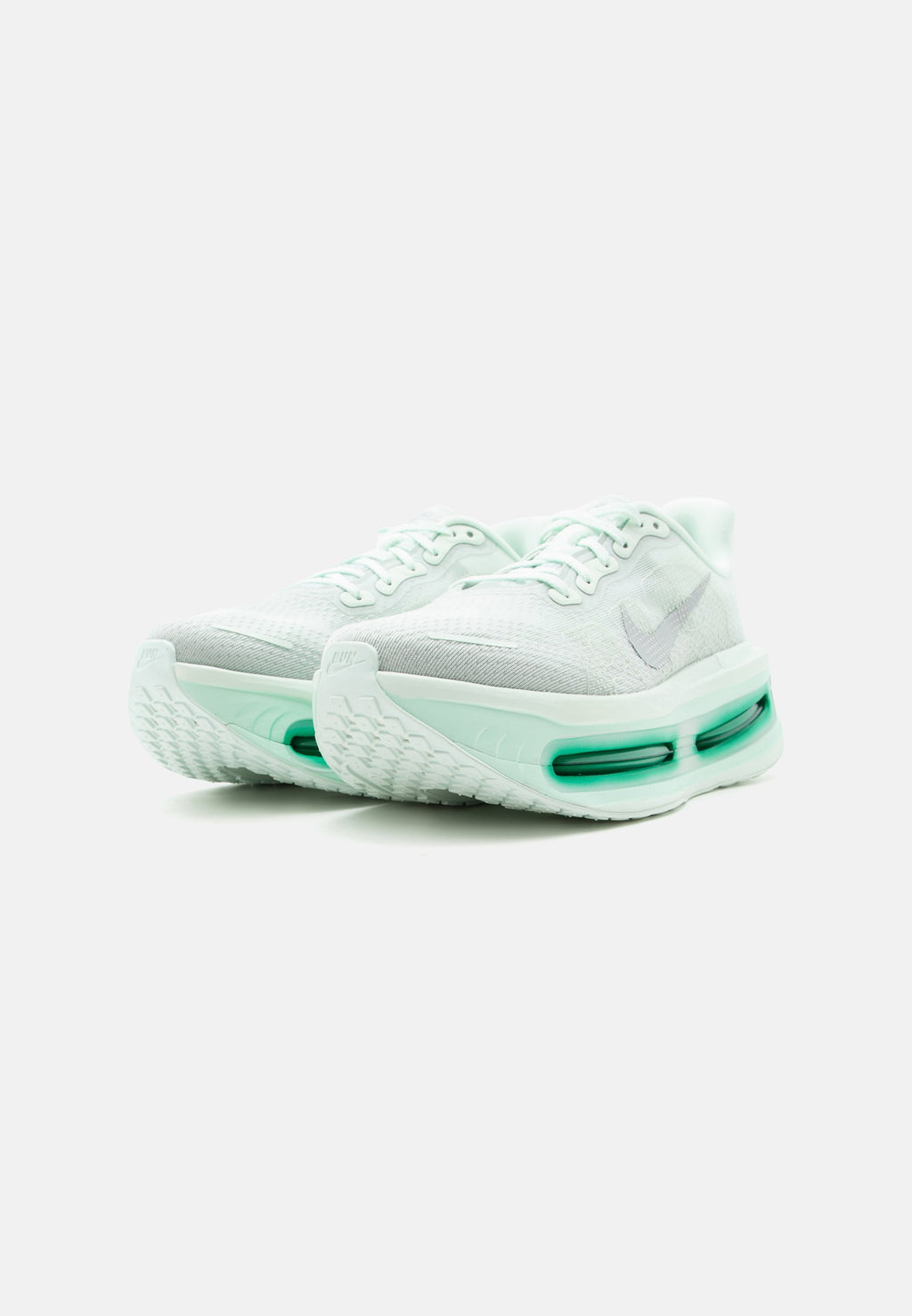 VOMERO PREMIUM - Road running shoes - barely green/metallic silver-coloured/light silver-coloured/sea glass