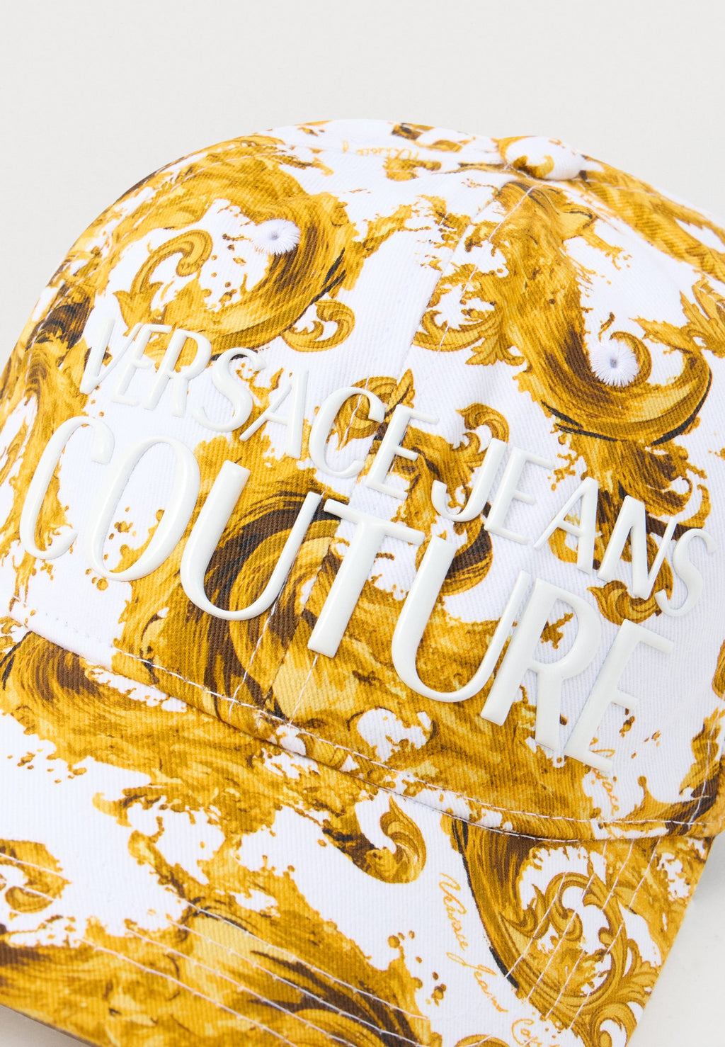 BASEBALL CAP CUT IN THE MIDDLE UNISEX - Cap - white/gold-coloured
