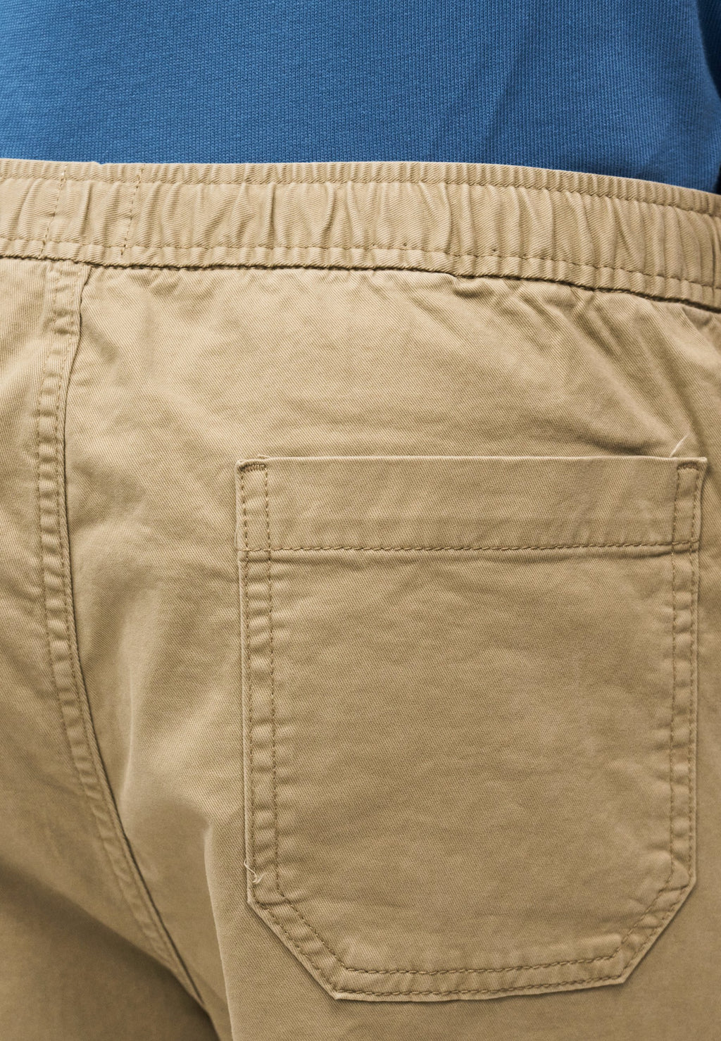 ESSENTIAL EASY  - Shorts - light avocado