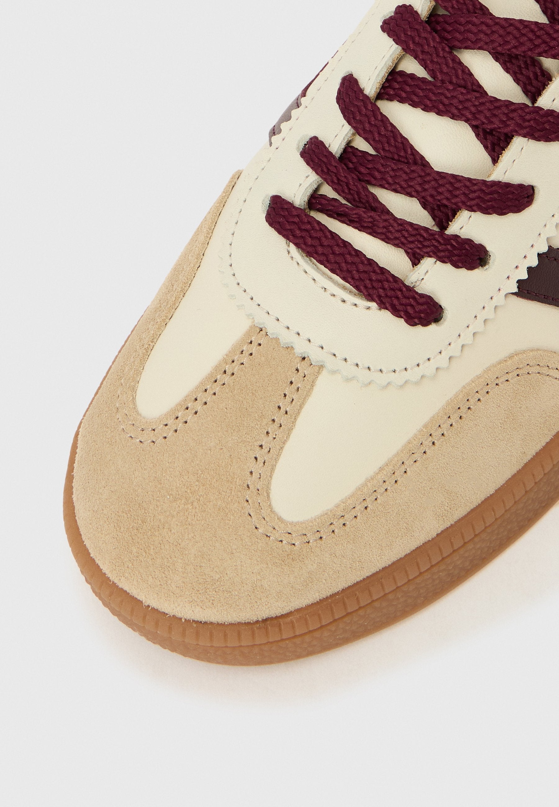Trainers - off white/plum red