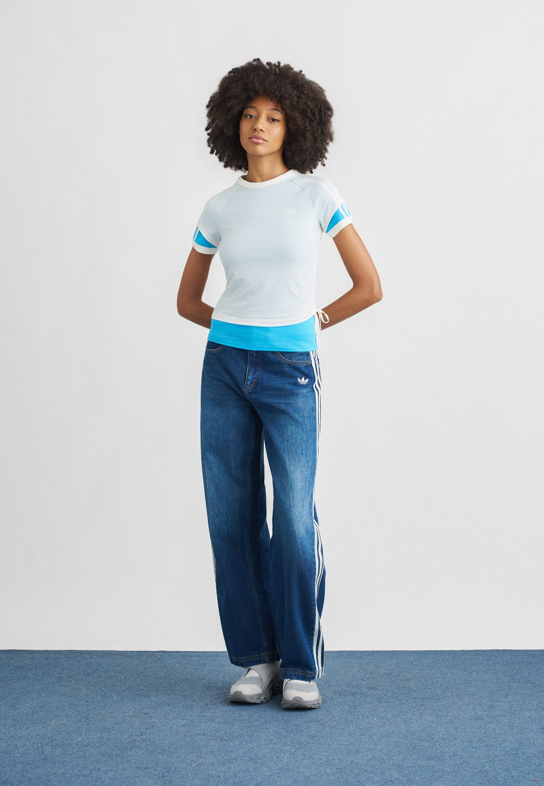 CALITEE SUPERPOSÉ - T-shirt imprimé - blanc cassé/sky rush
