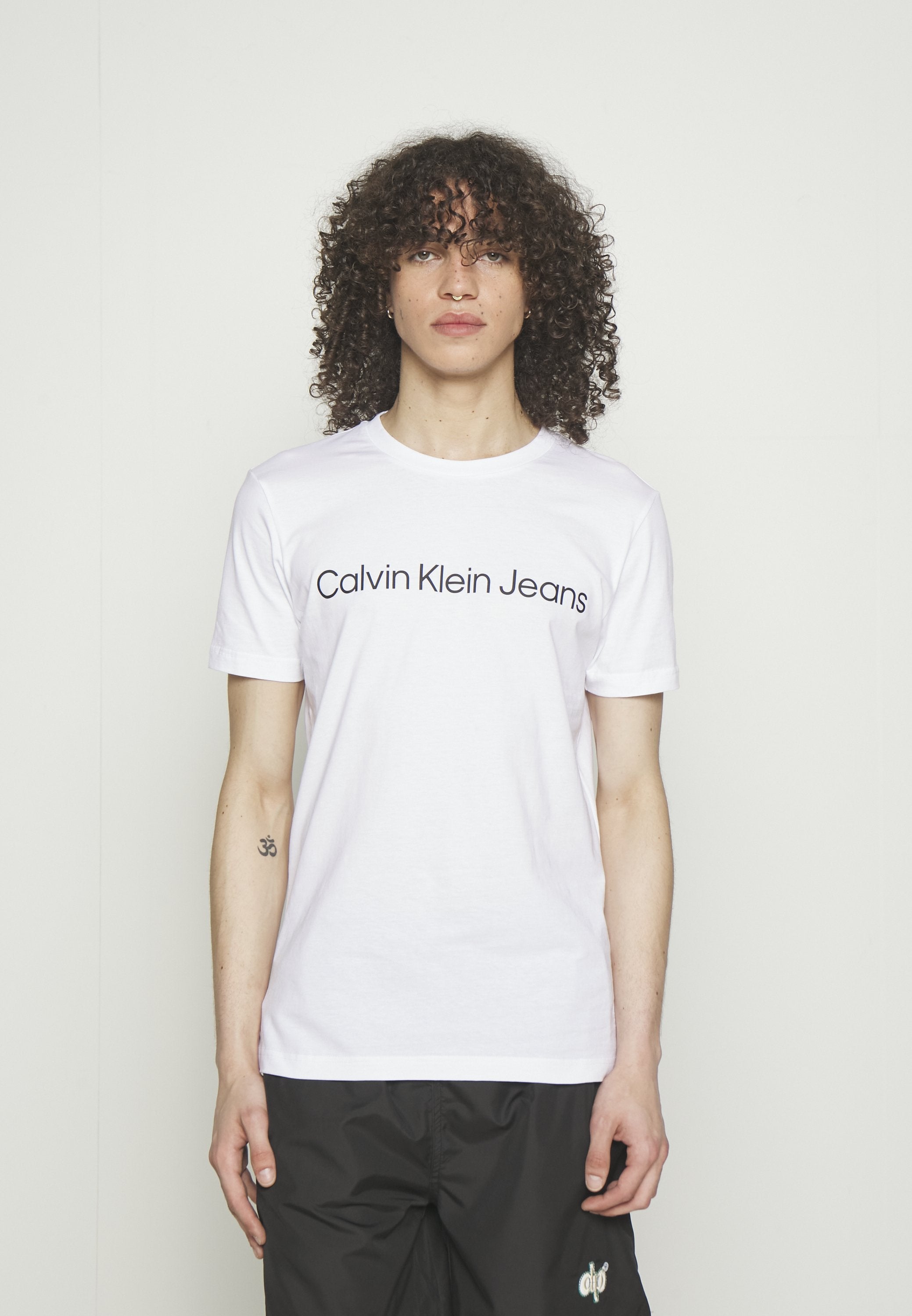 CORE INSTITUTIONAL LOGO SLIM TEE - Print T-shirt - bright white
