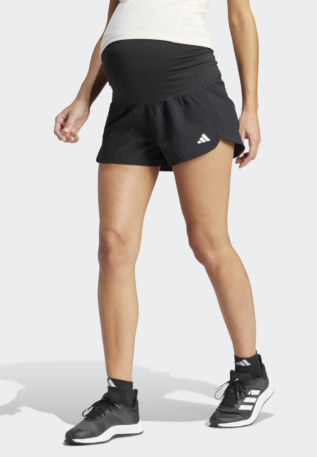 PACER WOVEN STRETCH TRAINING MATERNITY - Sports shorts - black