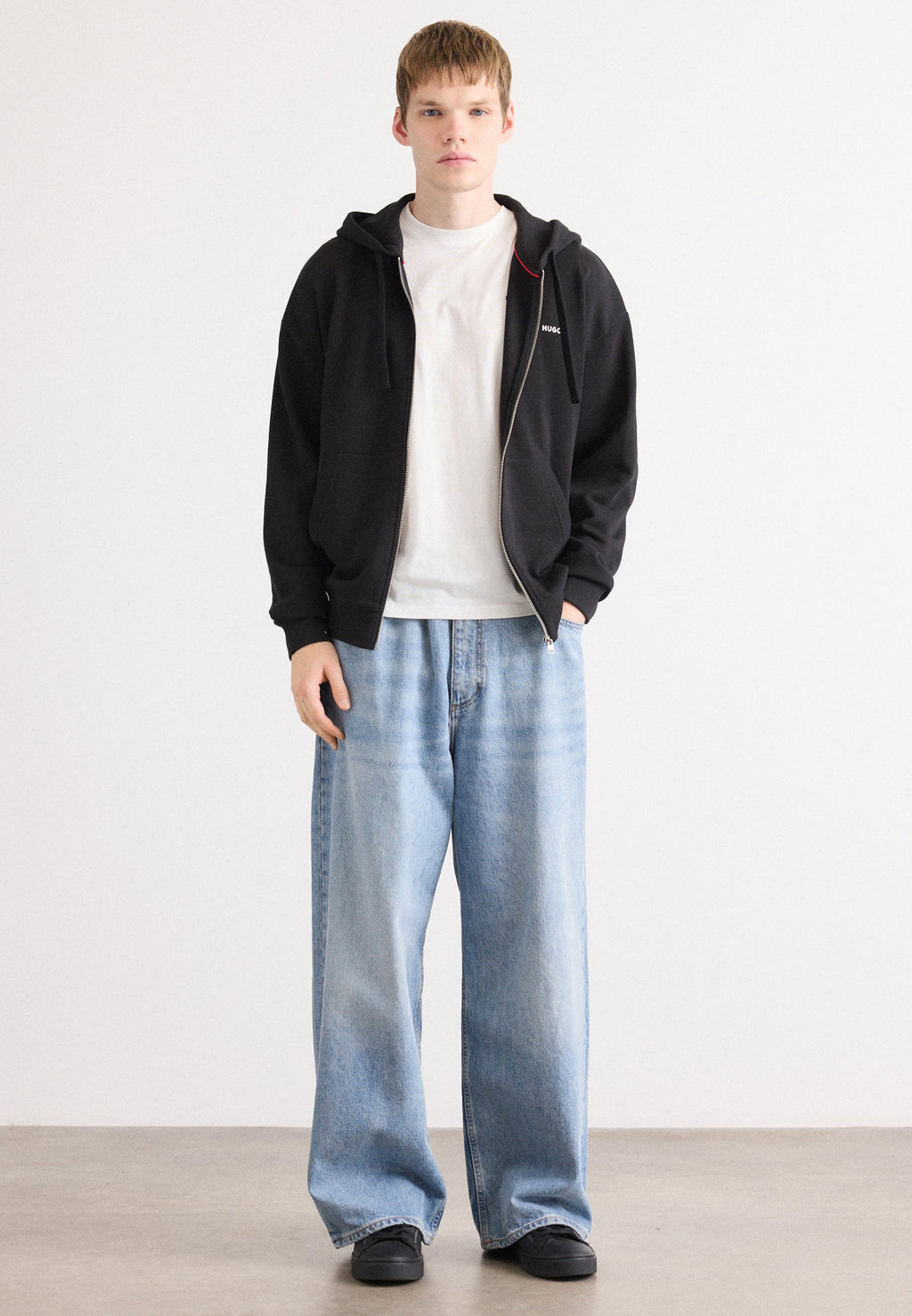 DAPO ZIP - Zip-up sweatshirt - black