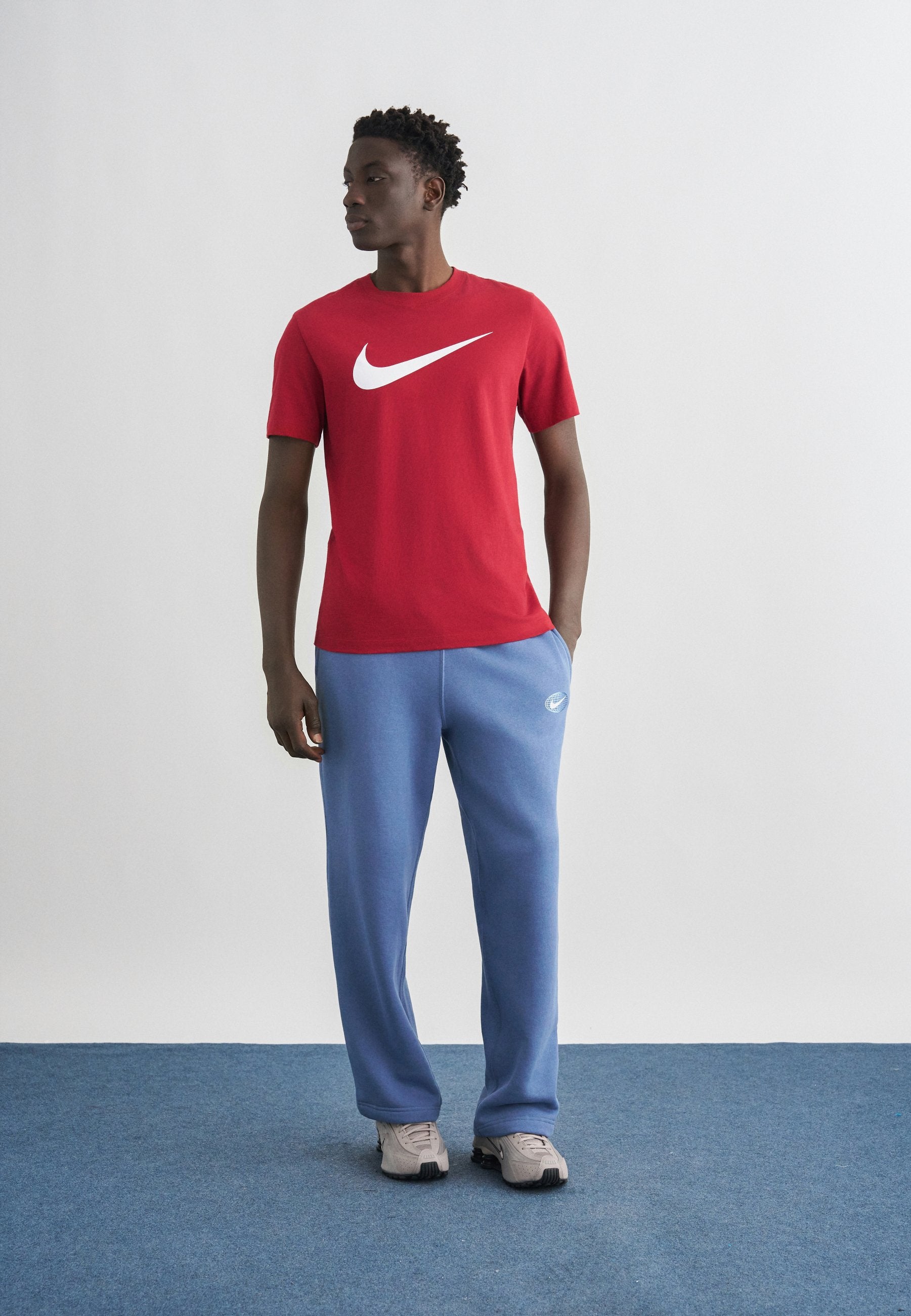 CLUB - Tracksuit bottoms - slate