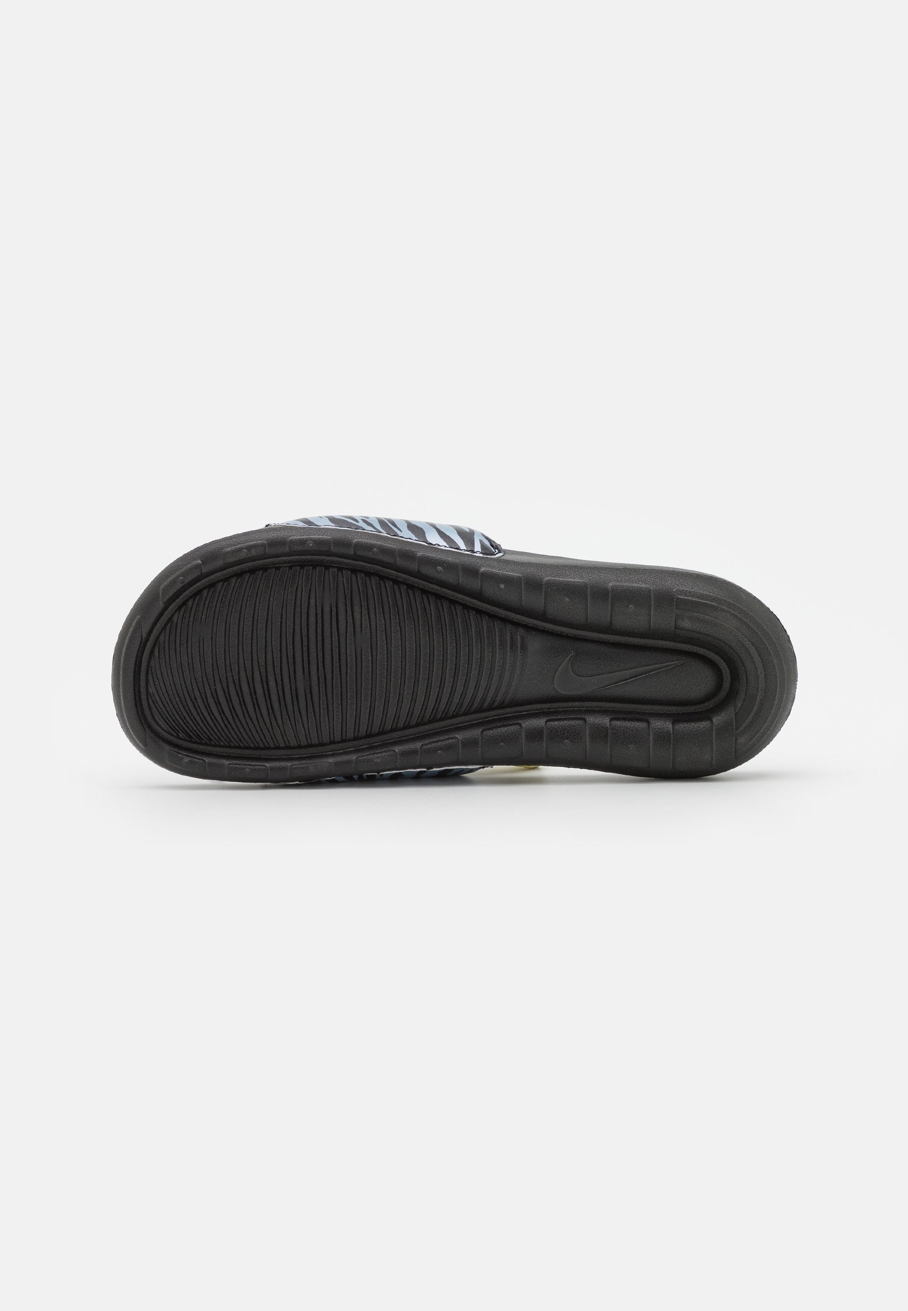 VICTORI ONE SLIDE PRINT - Mules - black/metallic silver