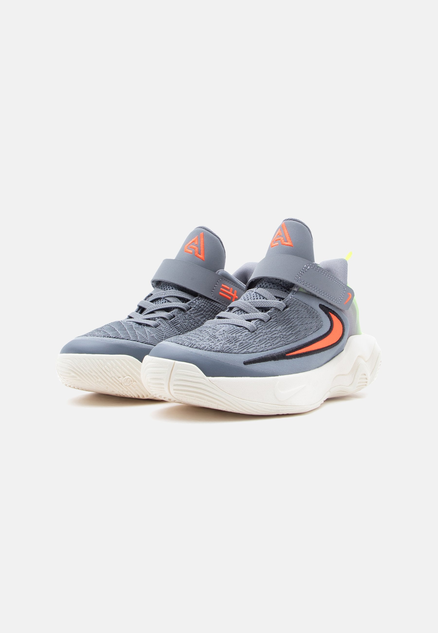 GIANNIS IMMORTALITY 4 UNISEX - Basketbol ayakkabısı - dark raisin/total crimson/volt/sail