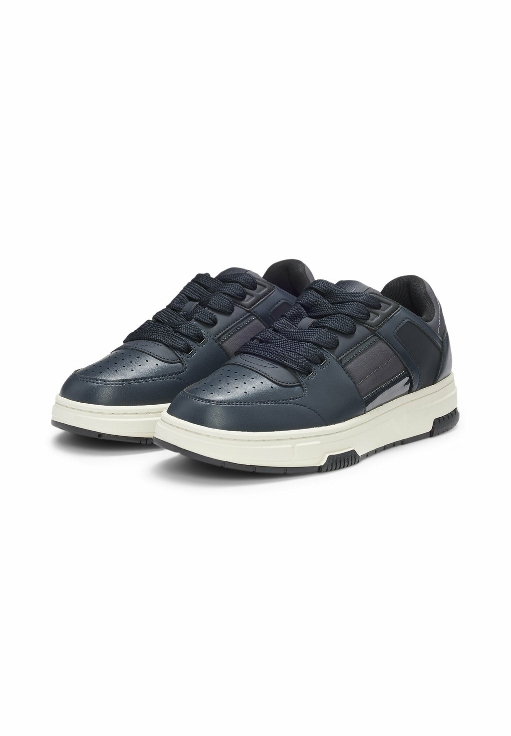 Trainers - dark blue one