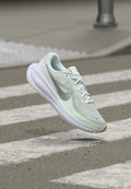 REVOLUTION 8 - Road running shoes - off white/metallic silver-coloured/barely green/malachite