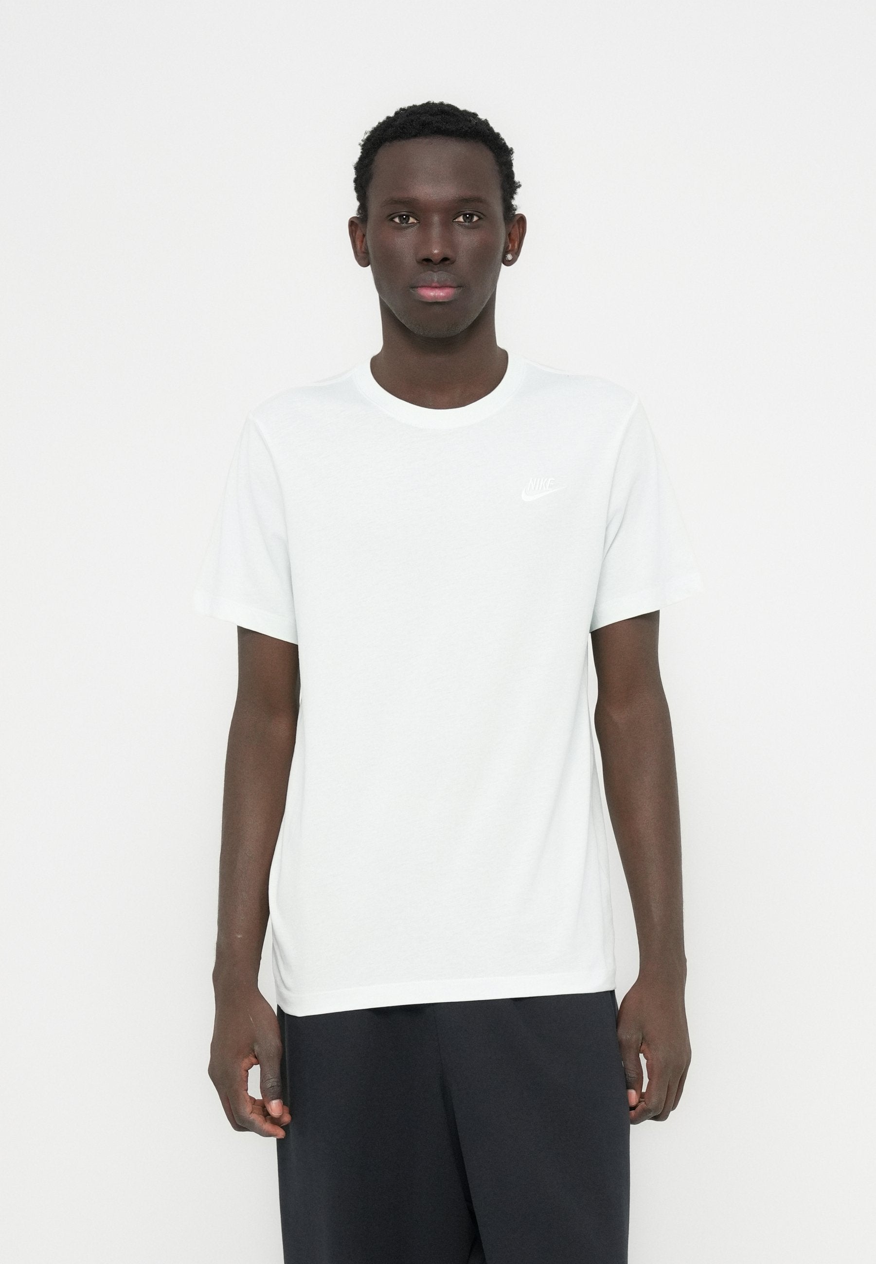 CLUB TEE - Basic T-shirt - barely green