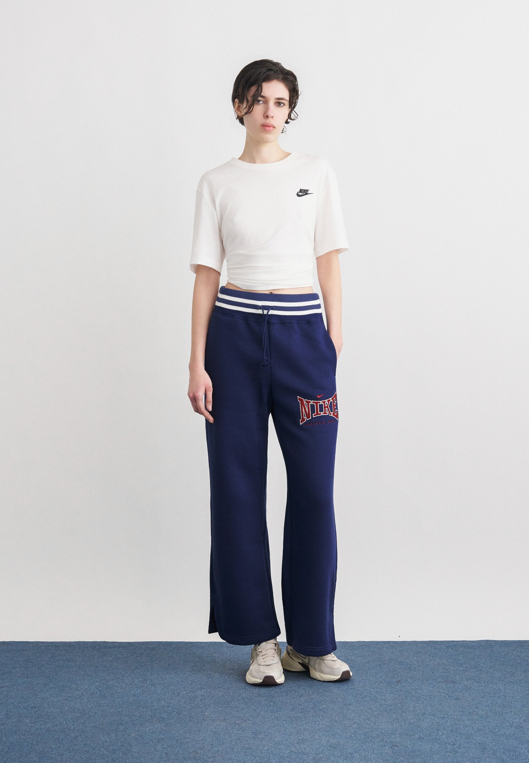 Tracksuit bottoms - midnight navy/team crimson