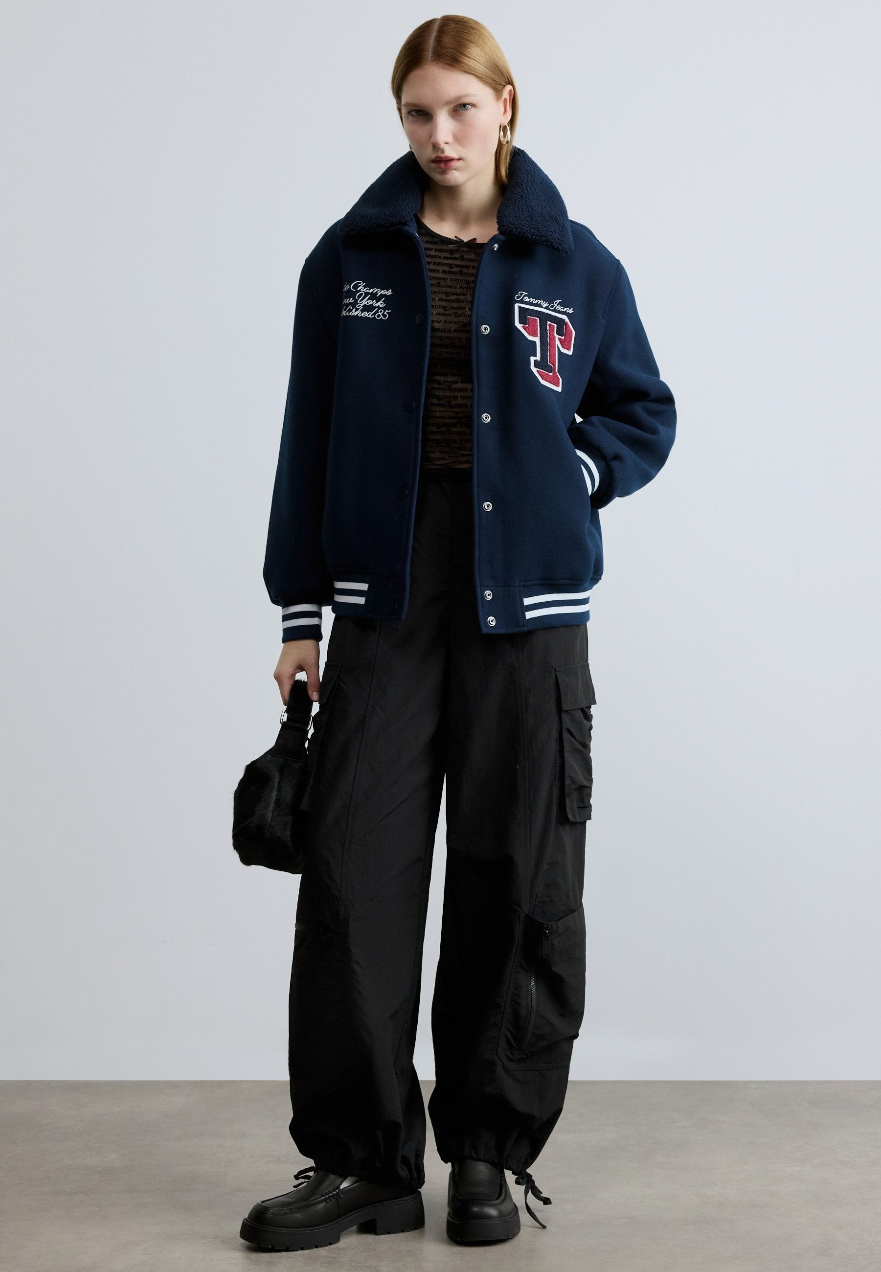 PADDED TWILL OVERSIZED VARSITY JACKET - Light jacket - dark night navy