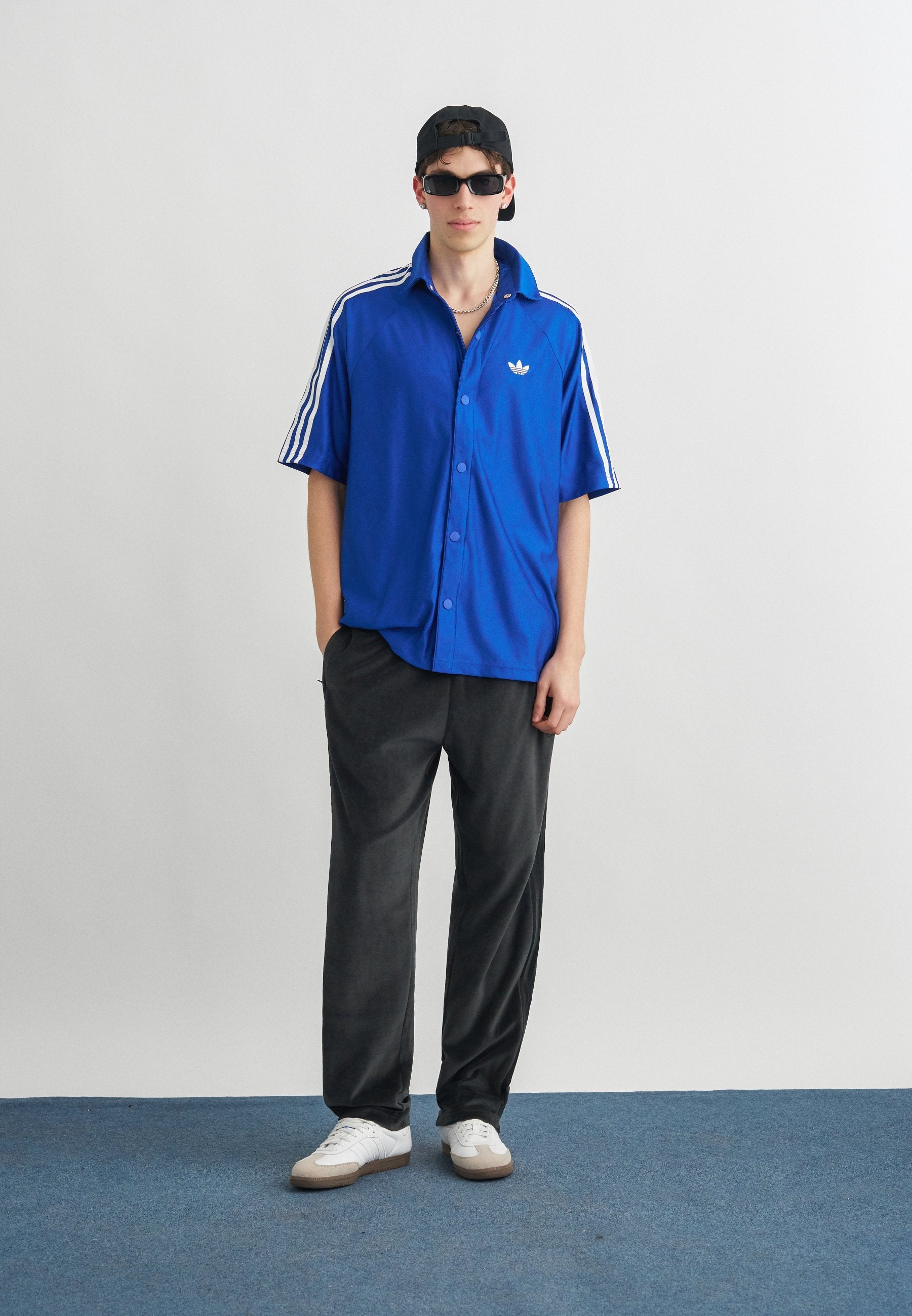 Shirt - bold blue
