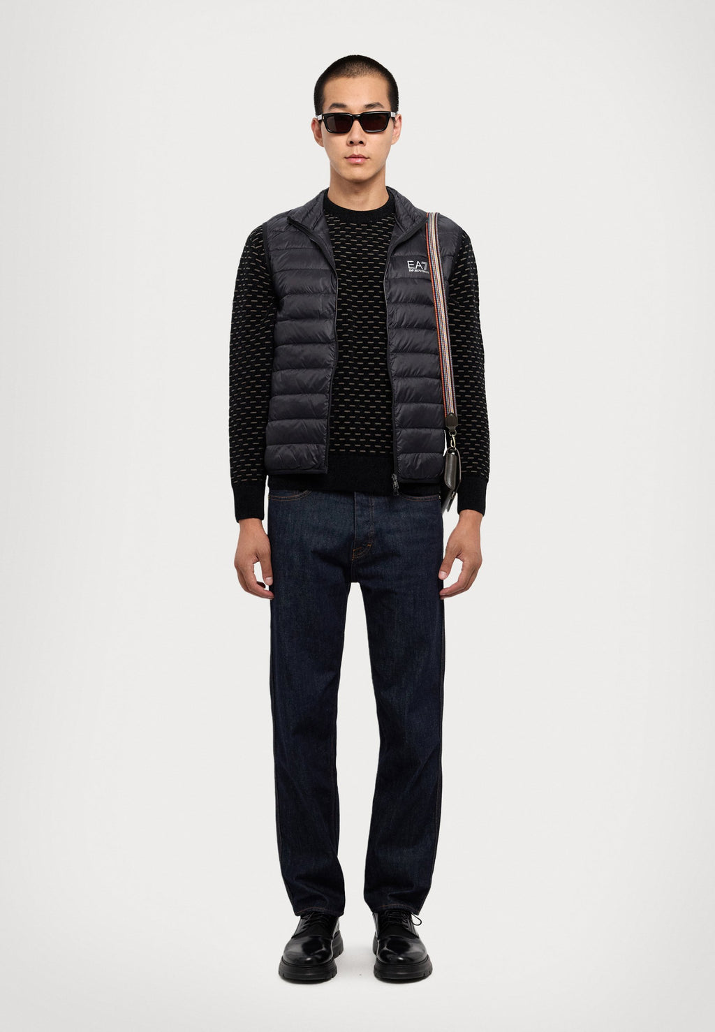 TRAIN CORE UNISEX - Waistcoat - black