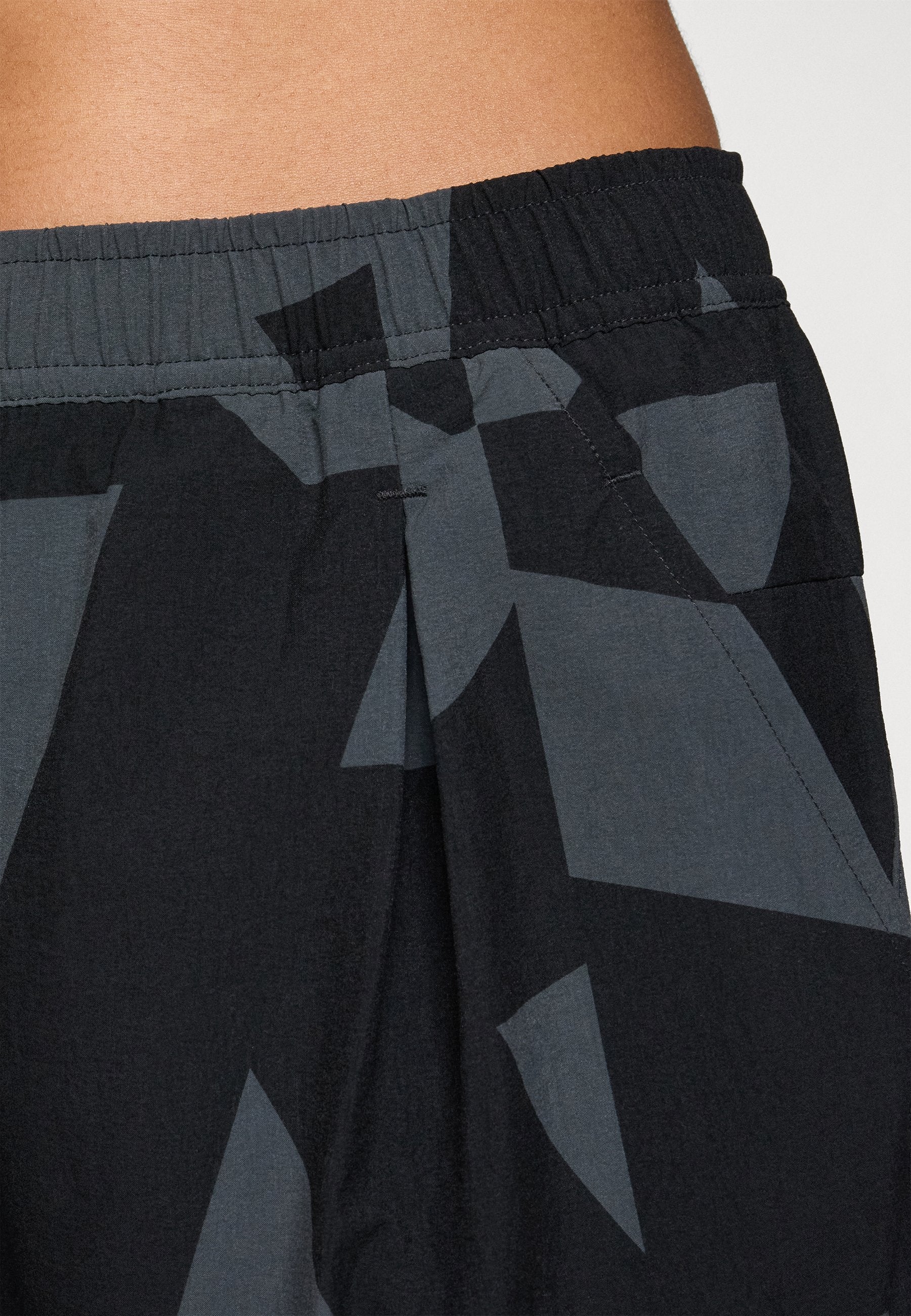 XPLORIC CARGO PRINTED - Outdoor pantolonu - siyah/karbon