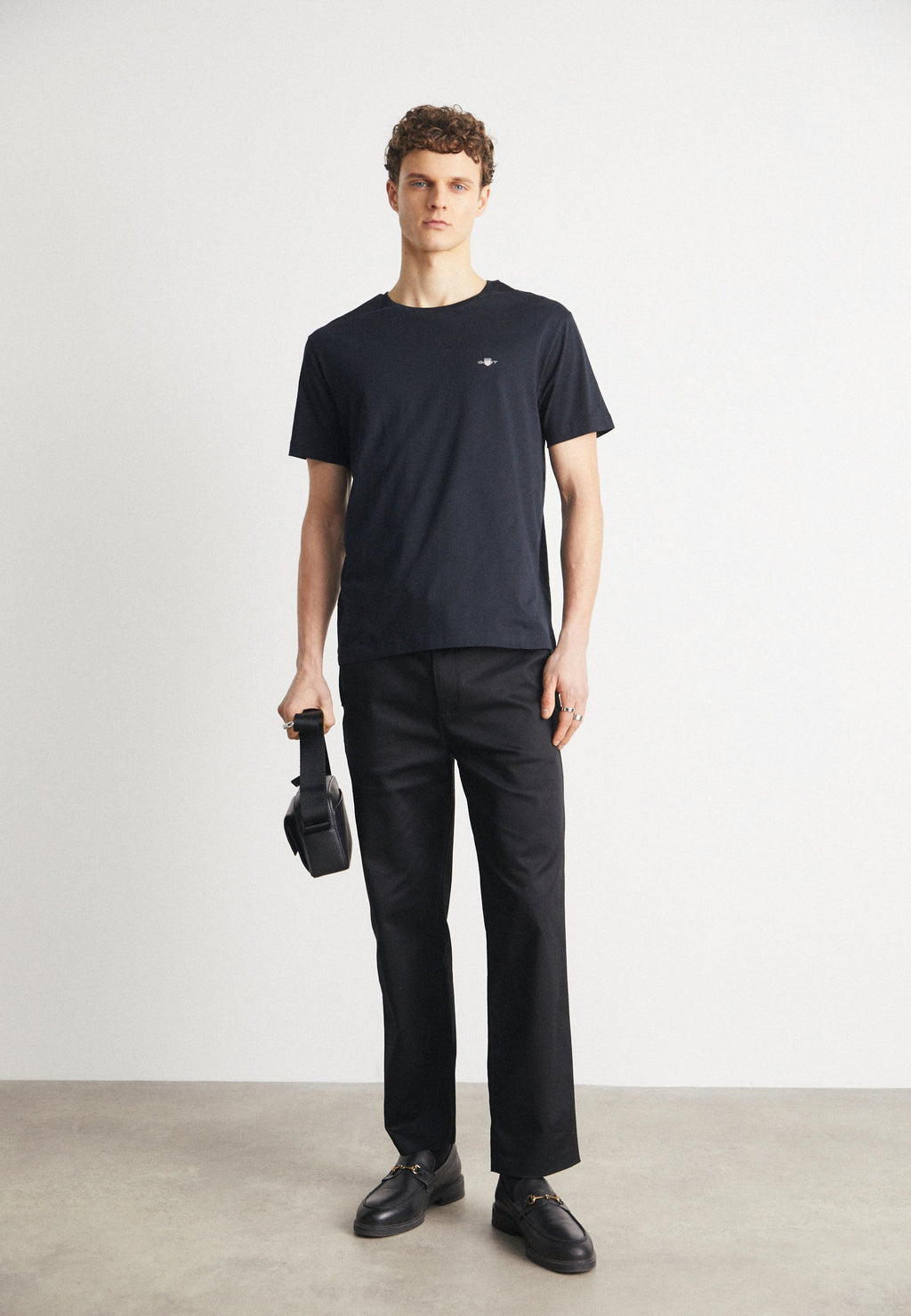 PRINTED ARCHIVE SHIELD - Basic T-shirt - black