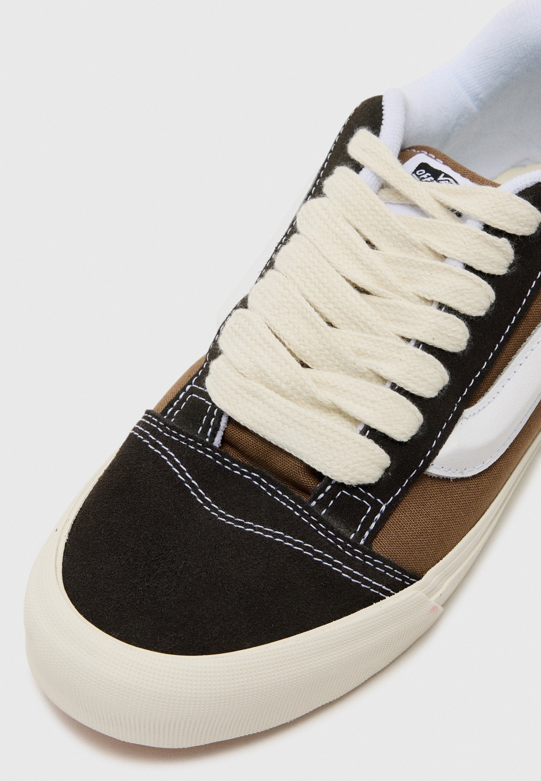 KNU SKOOL UNISEX - Skate shoes - brown