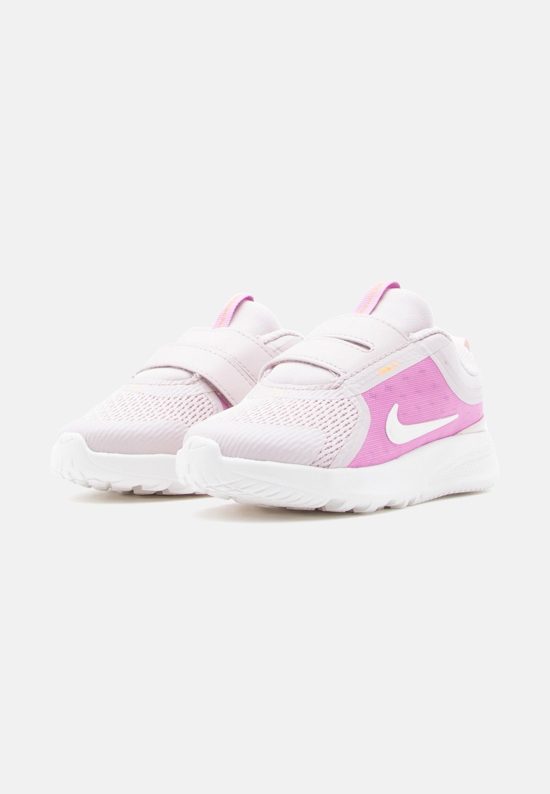 STAR RUNNER 5 - Road running shoes - silt red/sail/light magenta/laser orange
