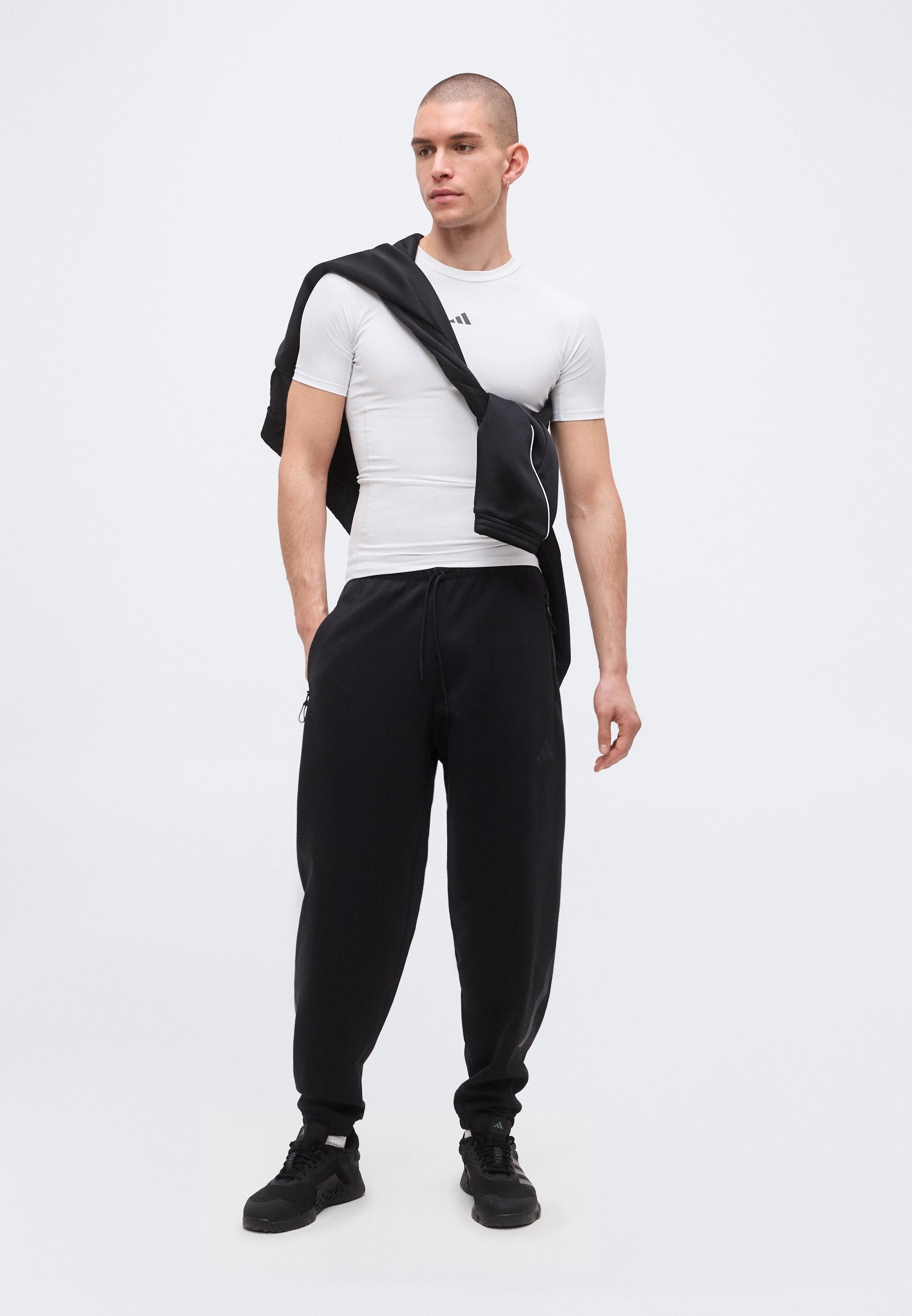 بنطلونات ADIDAS Z.N.E. - بنطلونات رياضية - أسود