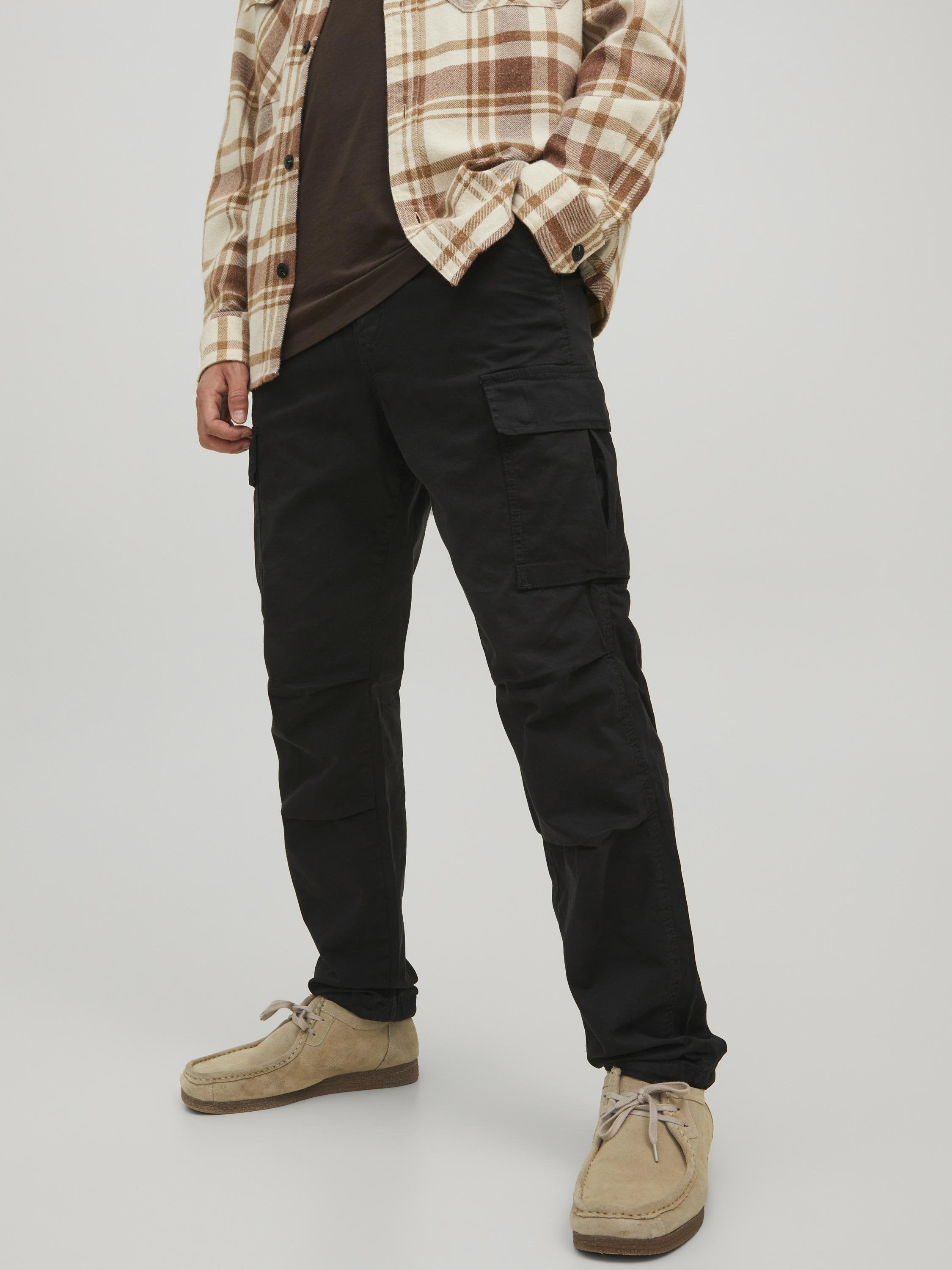 JPSTACE JJTUCKER AMA TAPERED FIT - Cargo trousers - black