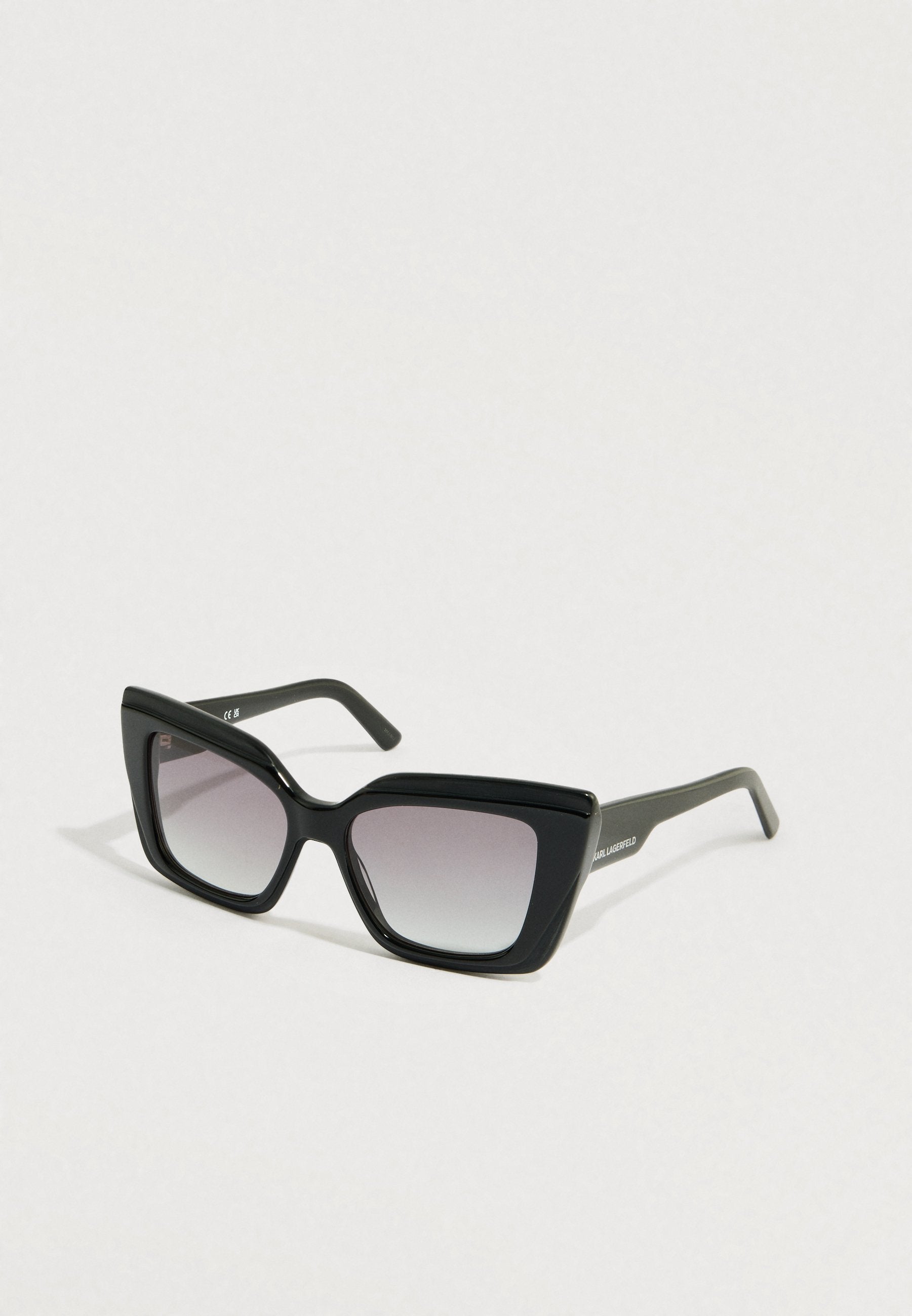 Sunglasses - black