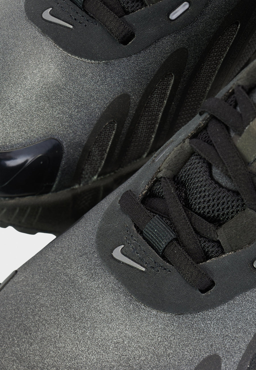 AIR MAX DN8 - Baskets basses - black/metallic dark grey/iron grey