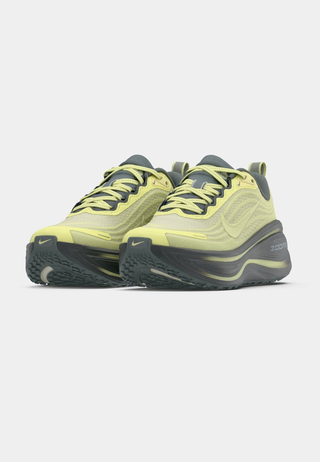 VOMERO PLUS SE - Chaussures de running sur route - vert citron/gris fumé/gris vaste