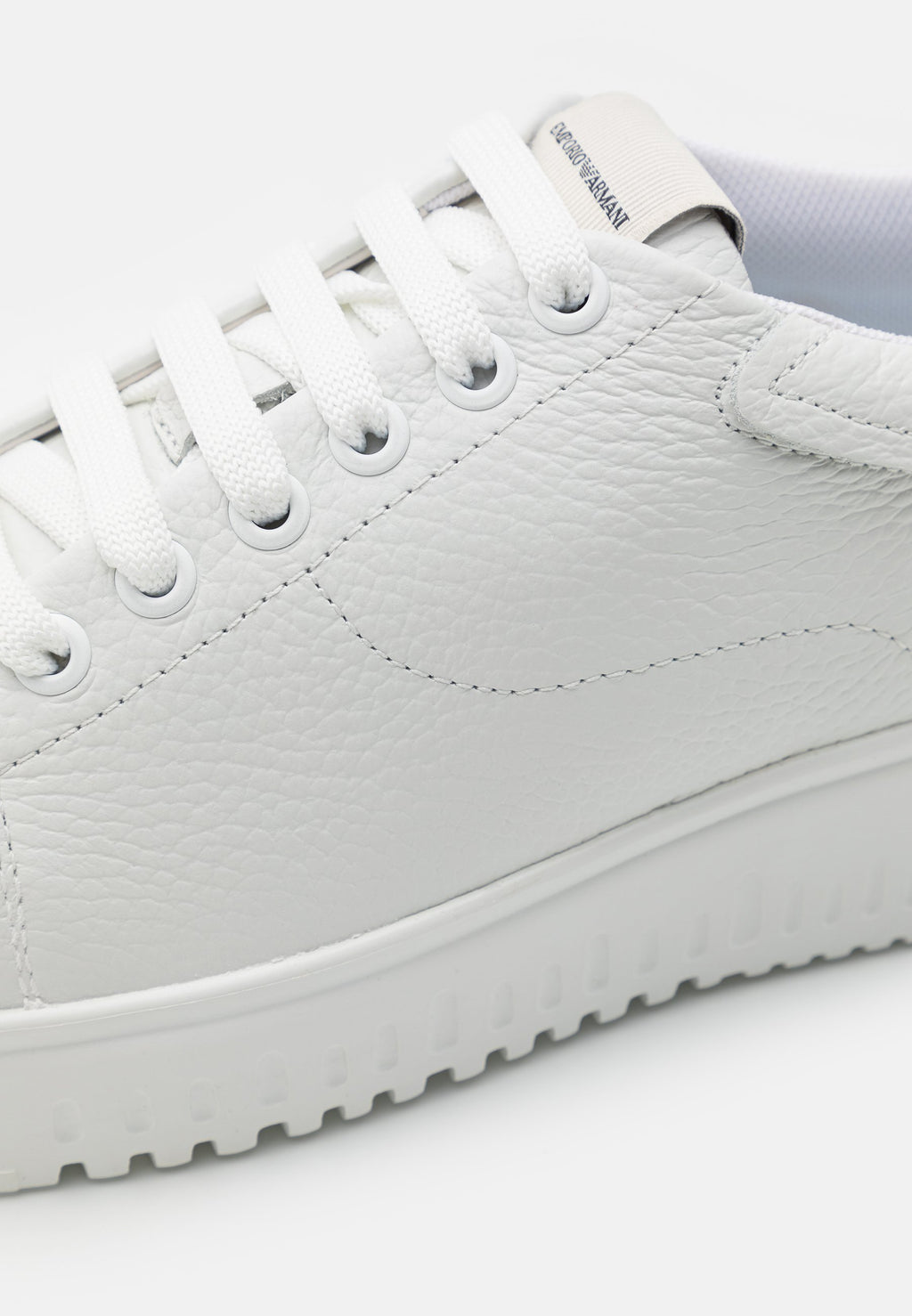 Trainers - white
