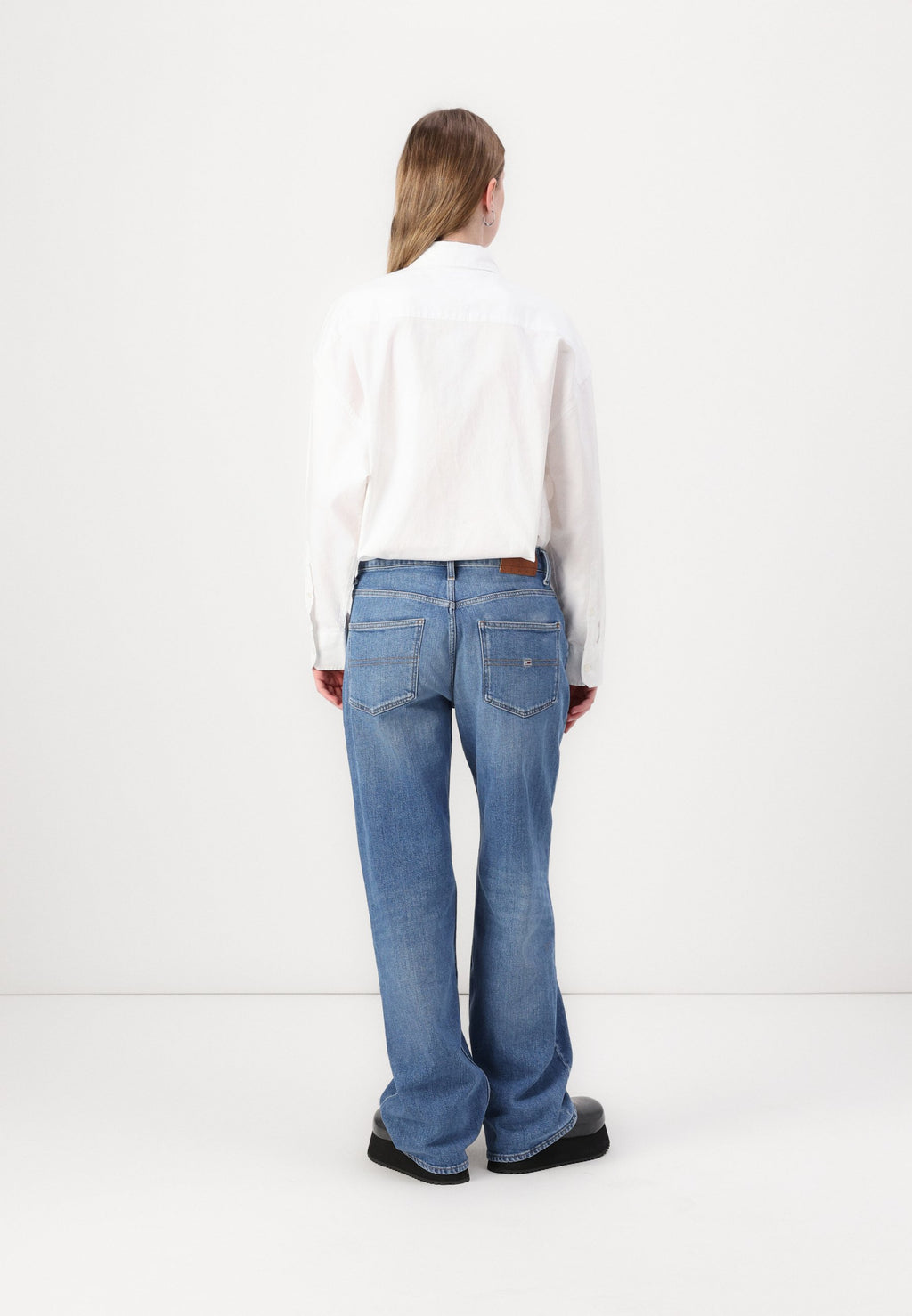 JEANS DROIT DÉLAVÉ DÉCONTRACTÉ MIA - Jean coupe décontractée - denim medium