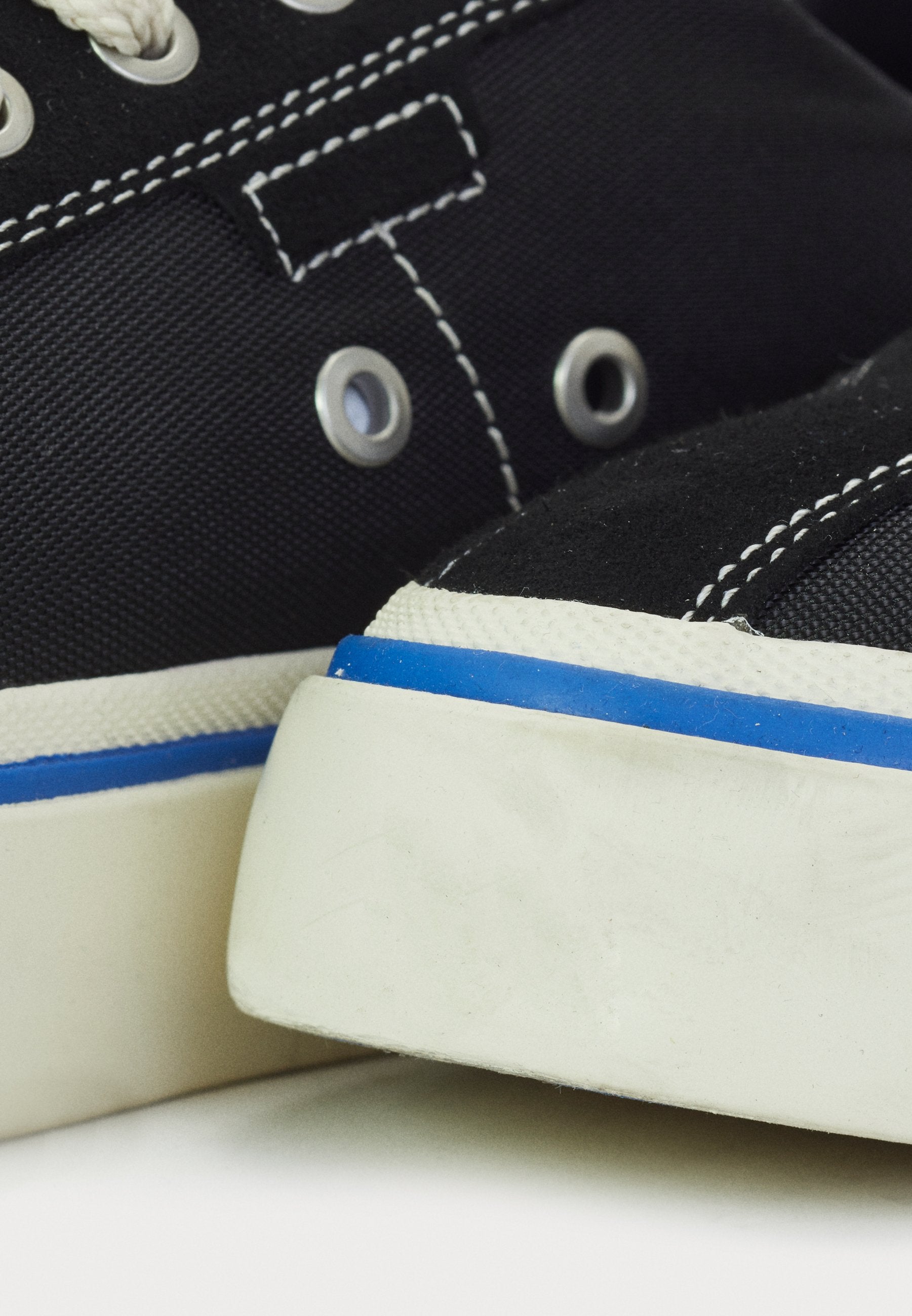 HERO VULCANIZED SNEAKERS UNISEX - Trainers - black/grey