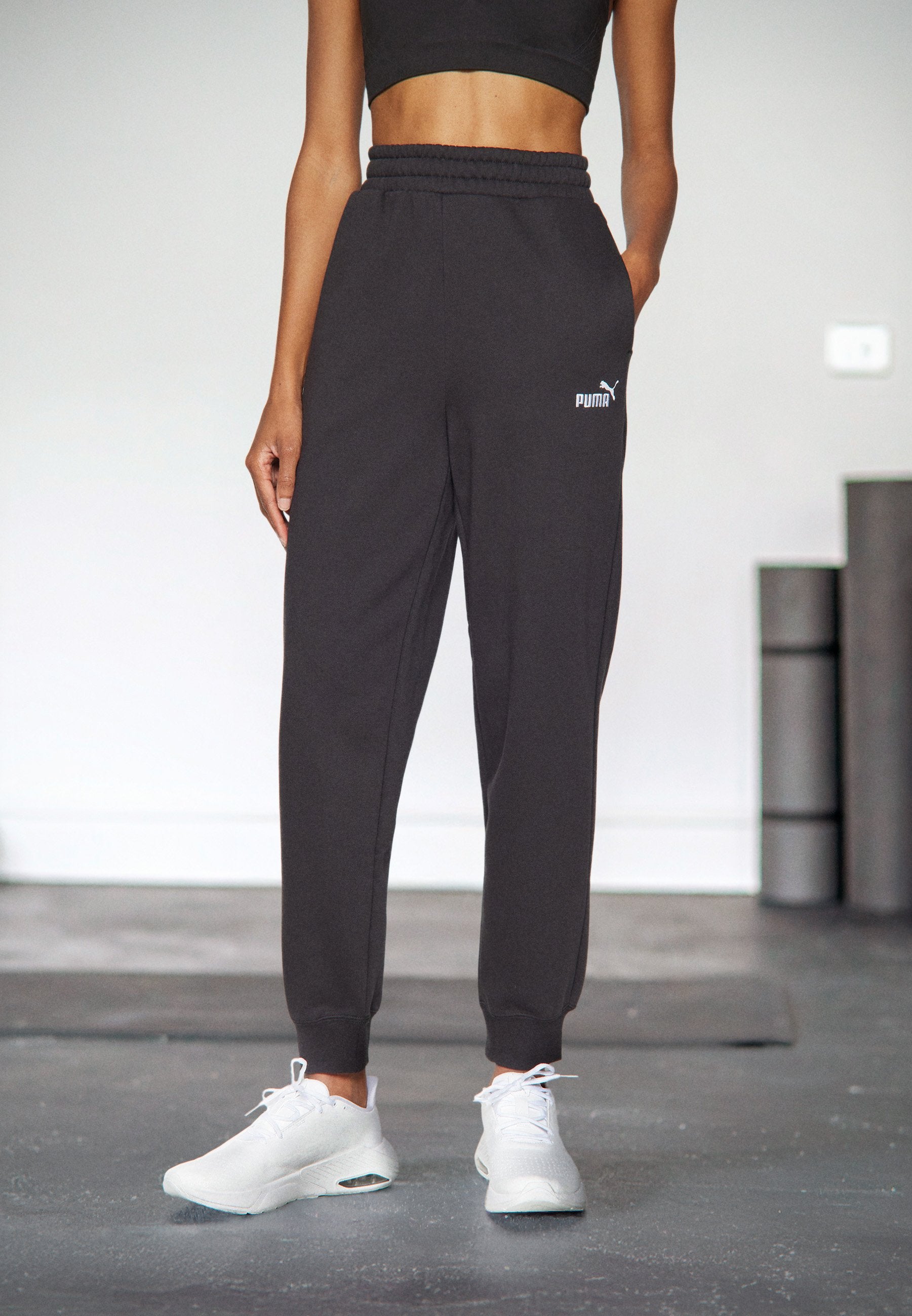 SMALL LOGO COMFORT HIGH-WAIST SWEATPANTS  - Tracksuit bottoms - black