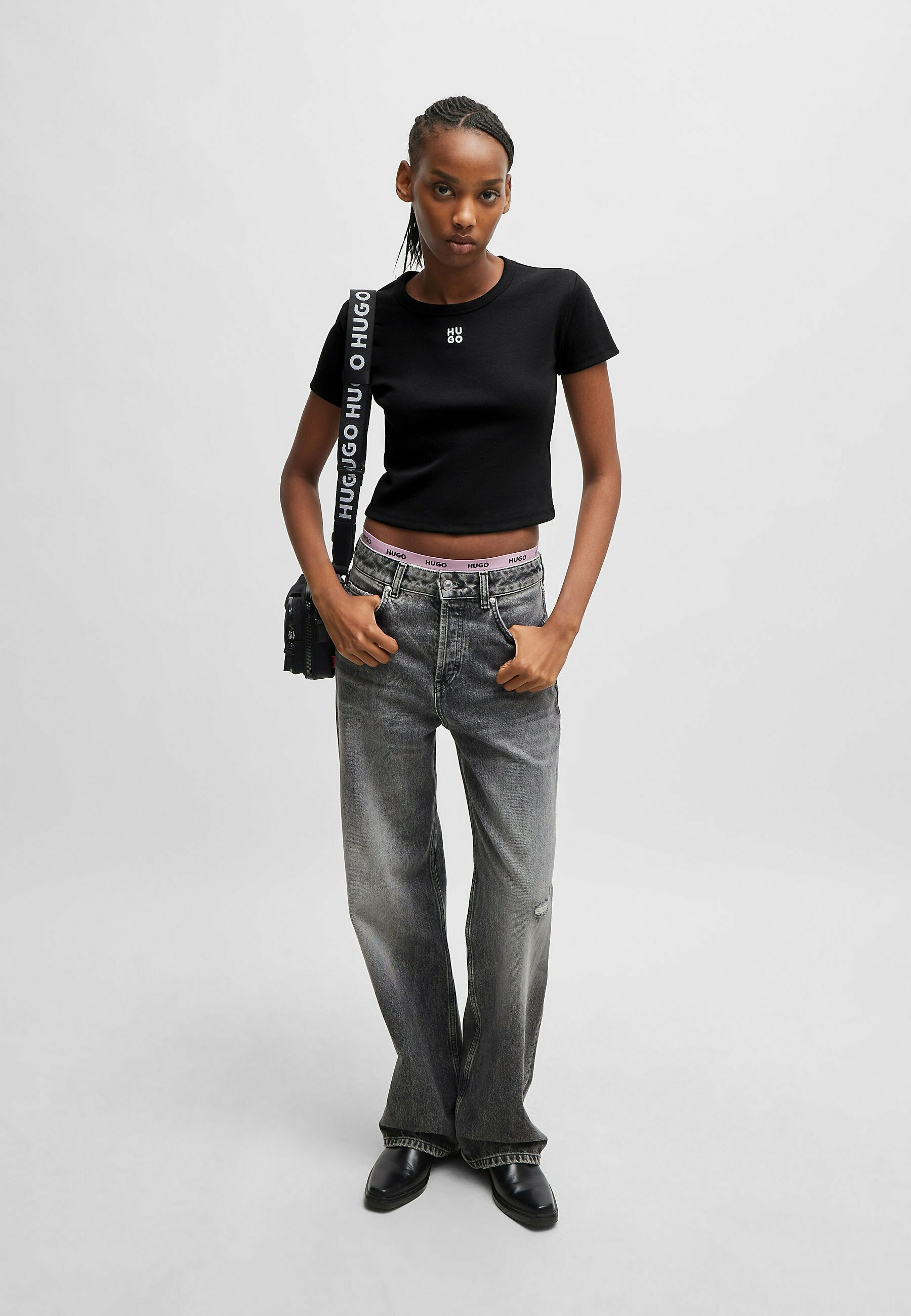 DELANOR - Basic T-shirt - black one