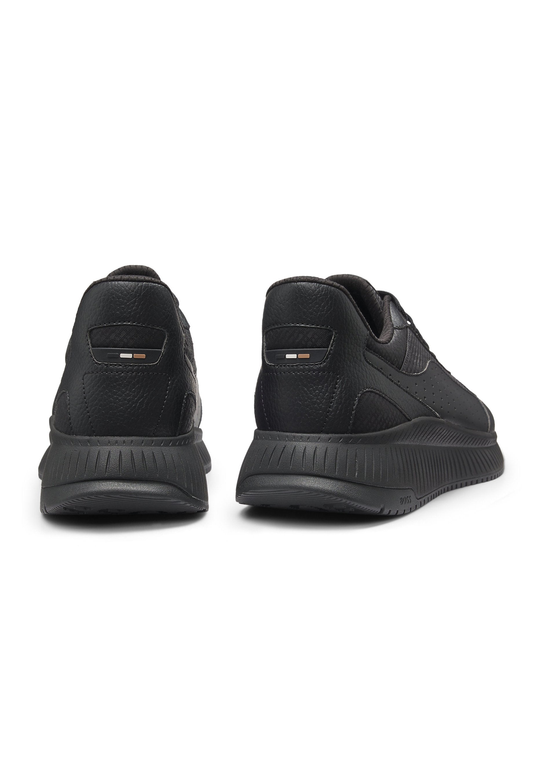 Trainers - black