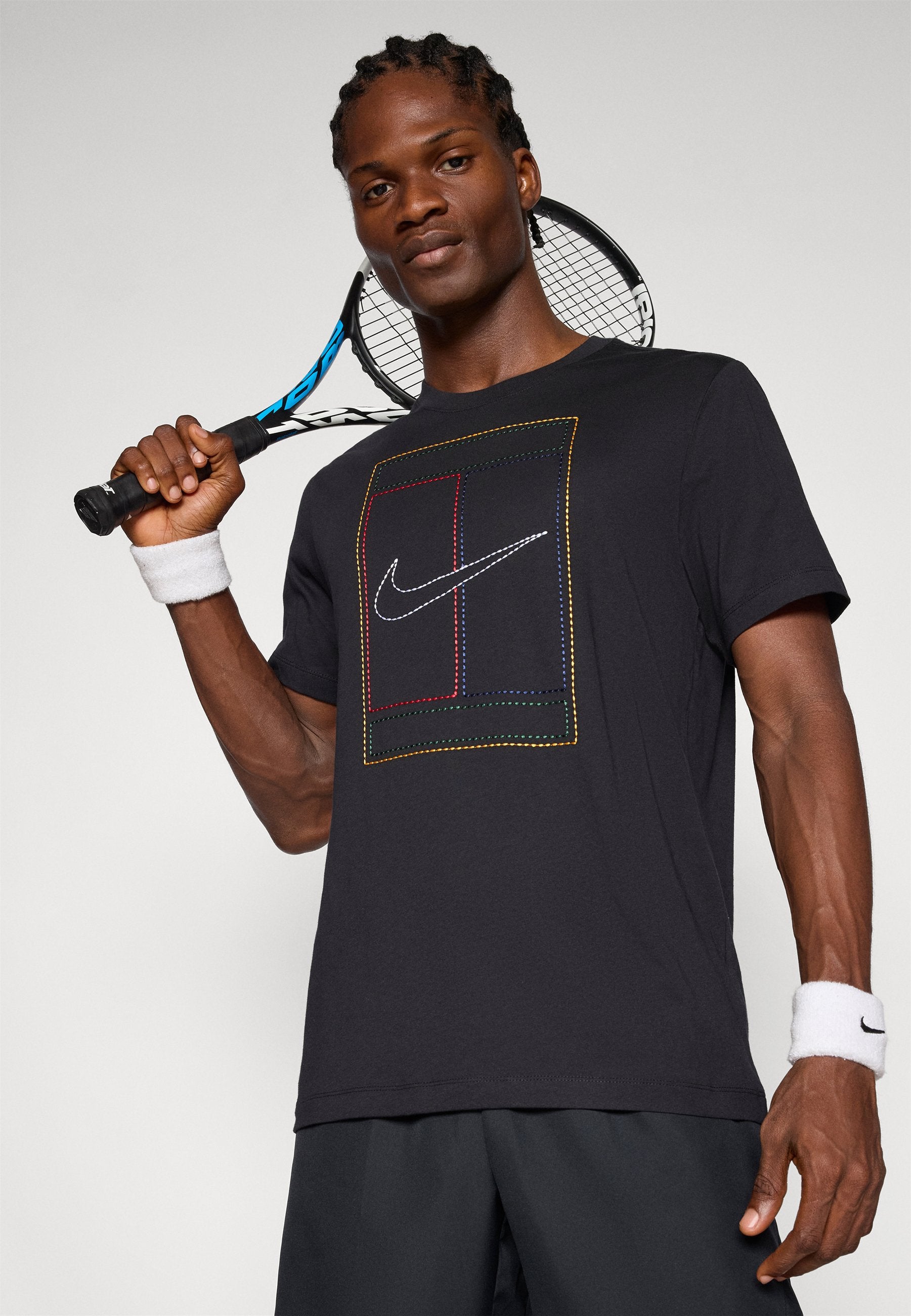 NIKECOURT TEE HERITAGE - Print T-shirt - black