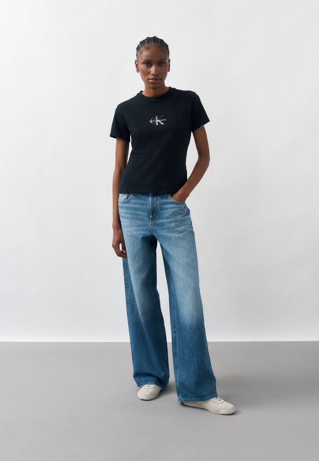 GRADIENT MONOLOGO SLIM TEE - Basic T-shirt - black