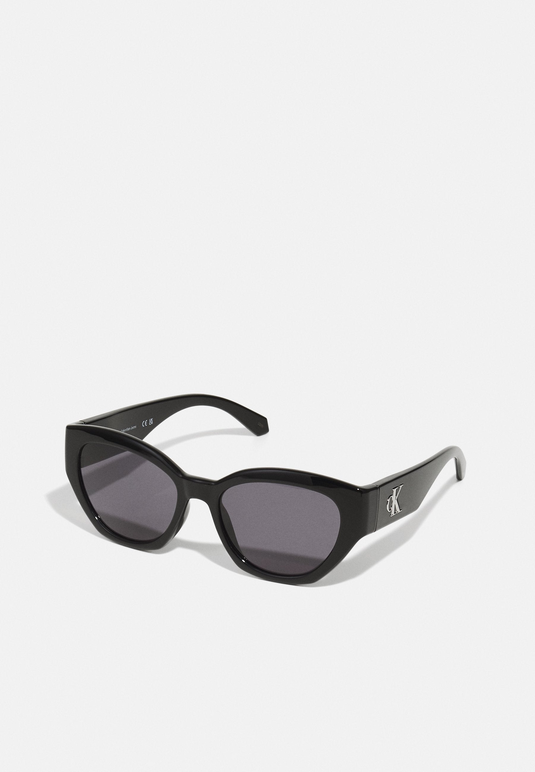 Lunettes de soleil - noires