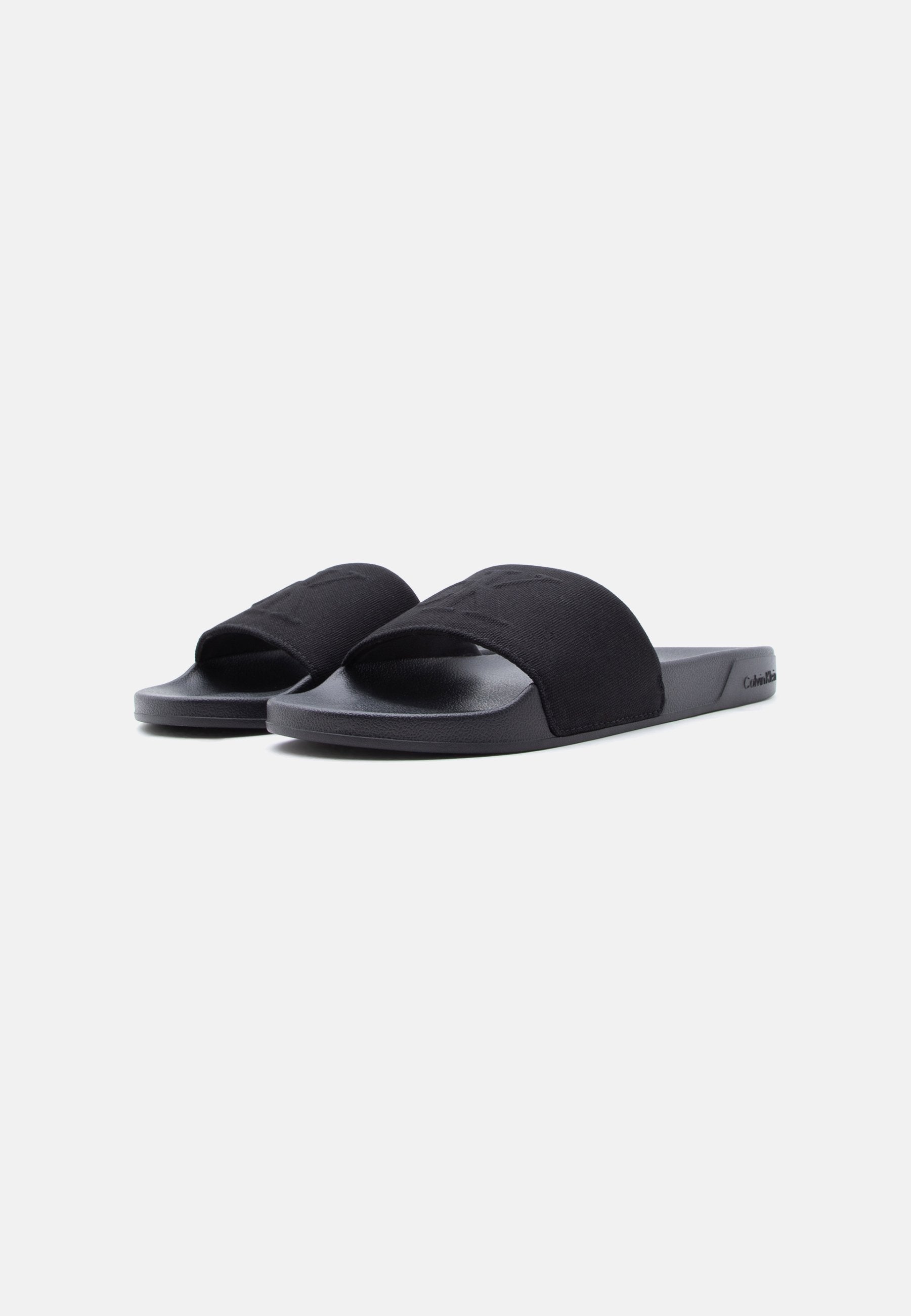 Mules - triple black