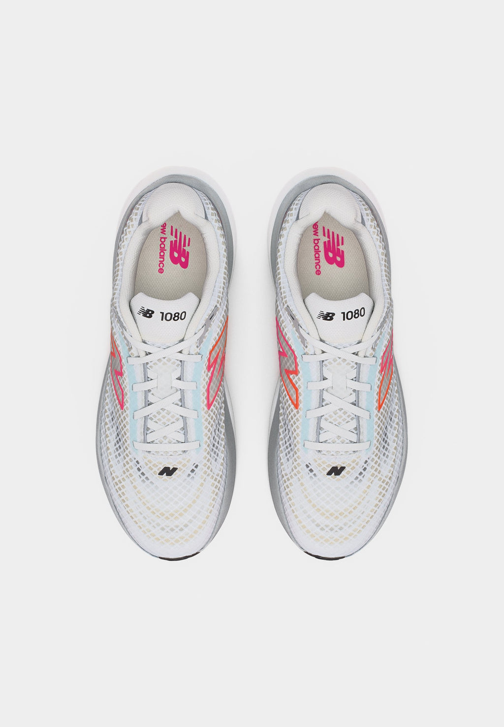 1080V15 - Road running shoes - white